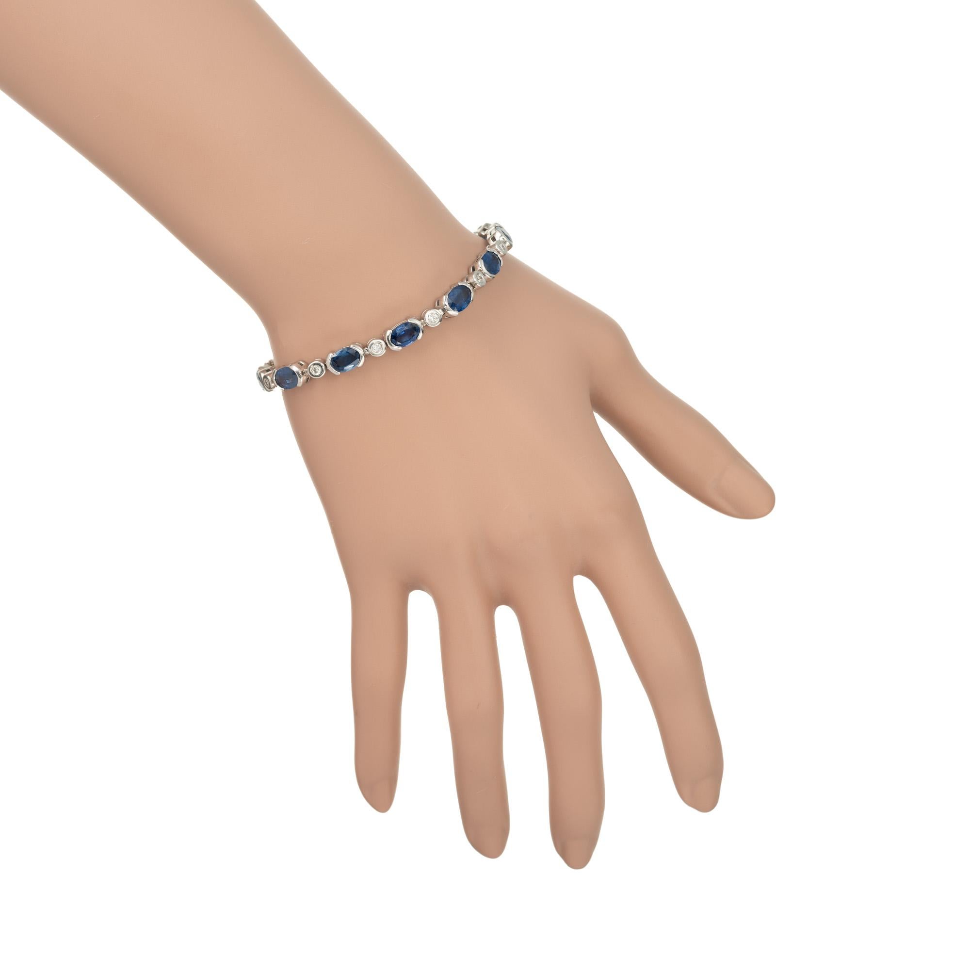 Modern 13.40 Carat Oval Blue Sapphire Round Diamond Tube Set Gold Bracelet For Sale