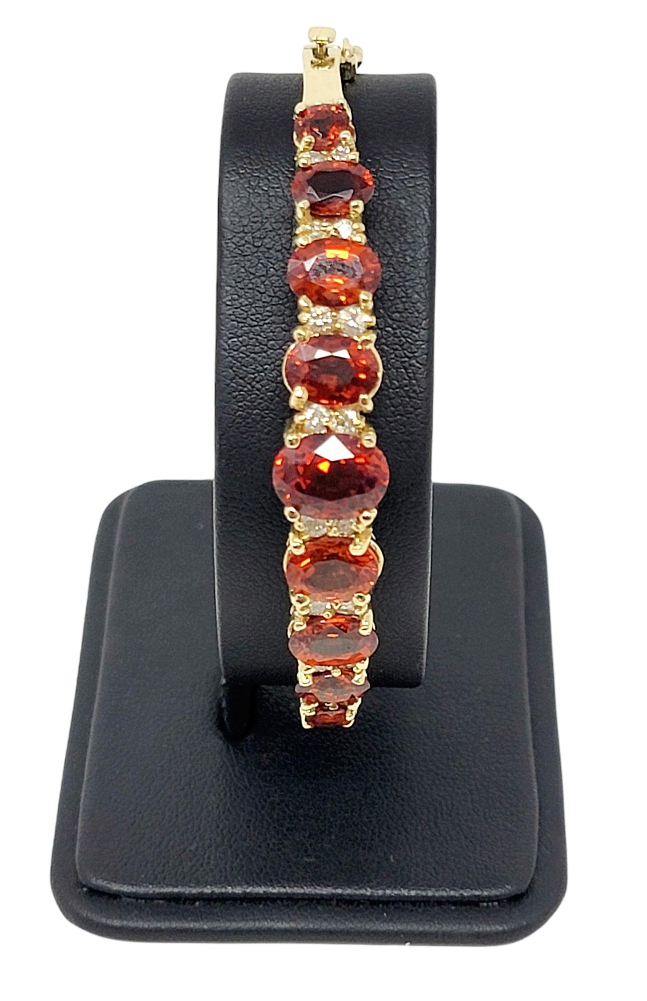 13.40 Carats Total Spessartine Garnet and Diamond Hinged Oval Bangle Bracelet For Sale 2