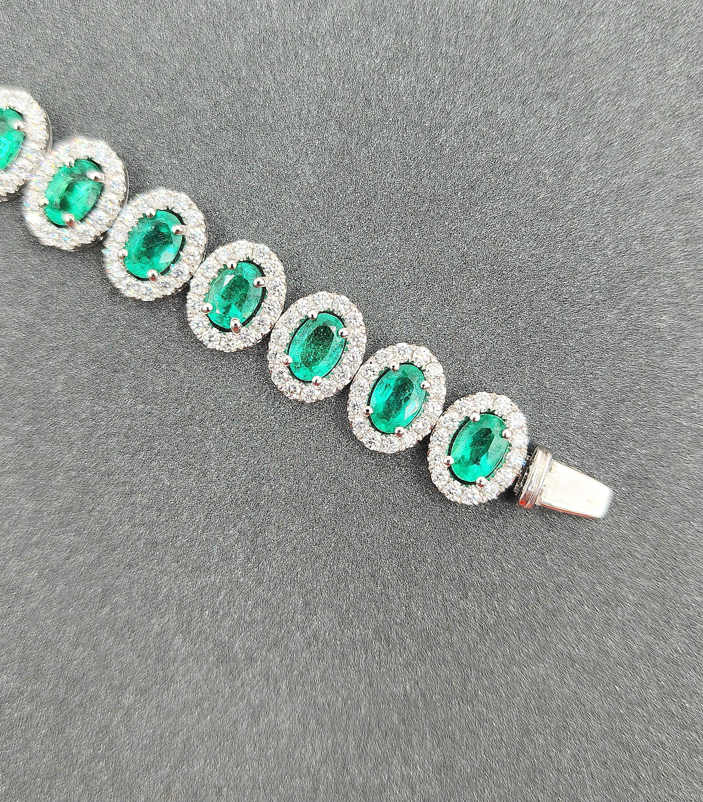 13,41 ct Natürlicher sambischer Smaragd & Diamant-Armband (Ovalschliff) im Angebot