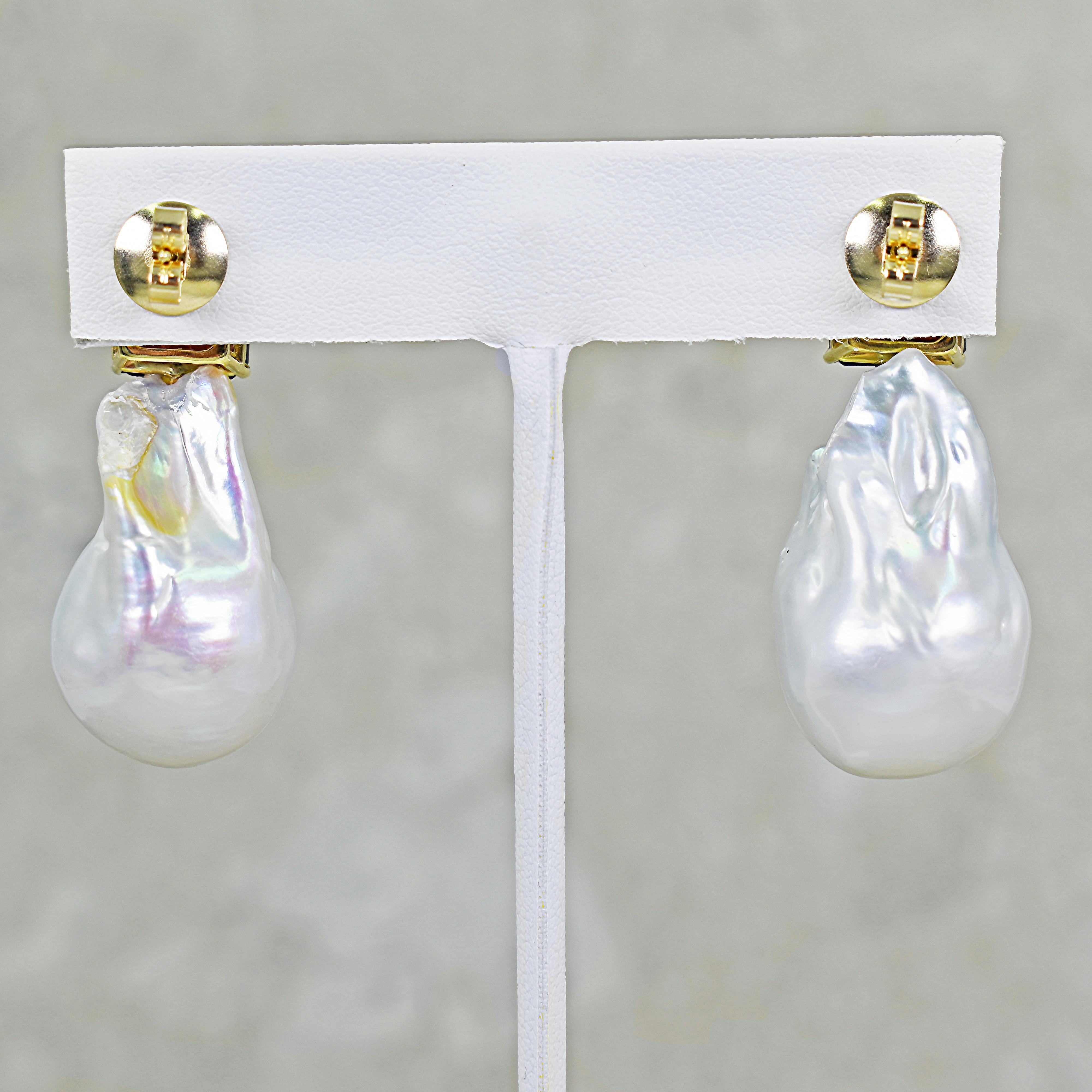 13.42 Carat Garnet and Freshwater Baroque Pearl 14 Karat Gold Drop Stud Earrings In New Condition For Sale In Naples, FL