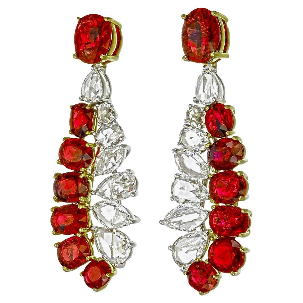 Orecchini con rubino di Birmania senza calore e diamanti da 13,44 carati in oro bianco da 18 carati