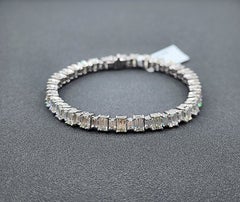 13.44 ct Emerald Cut 
Baguette Diamond Bracelet - Platinum