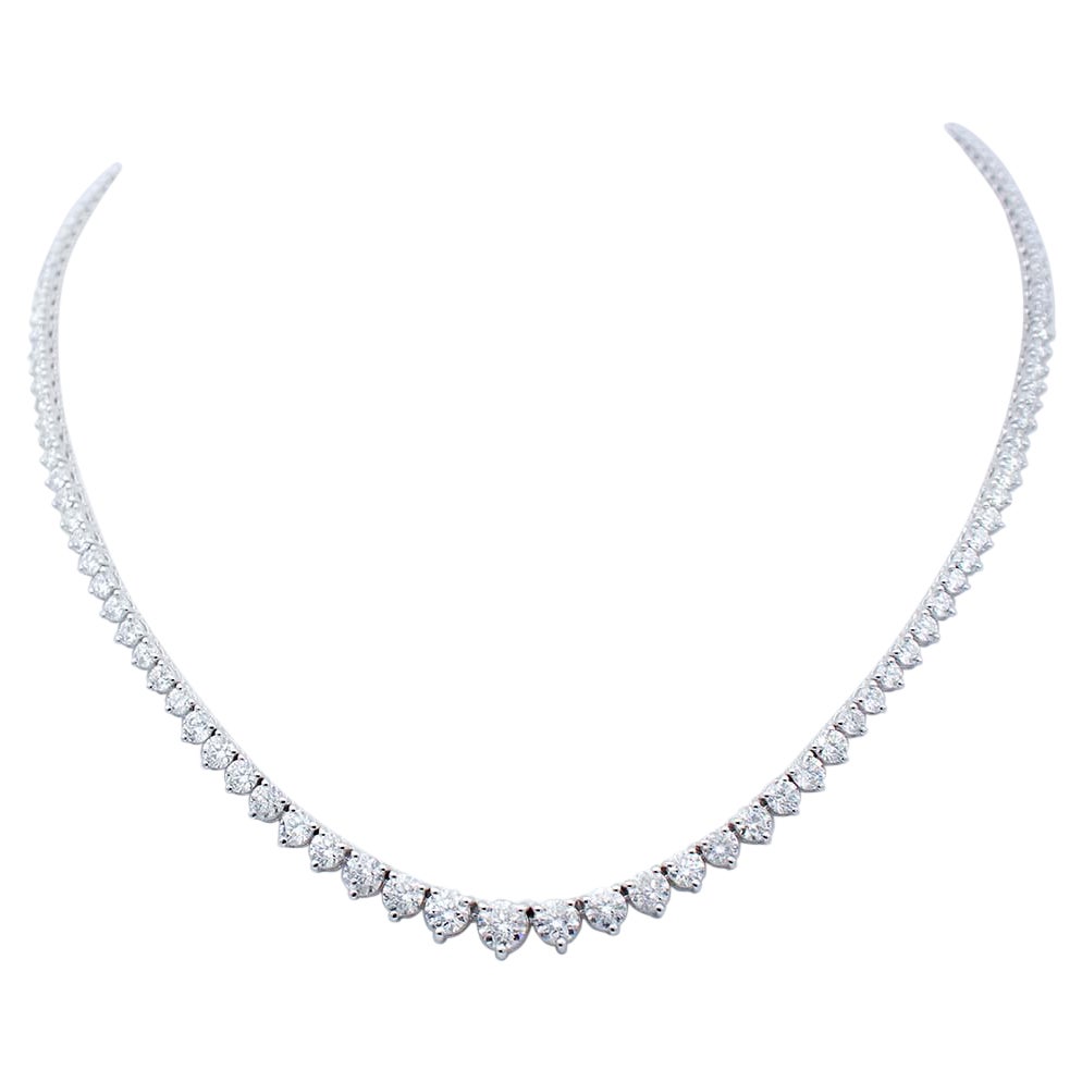 13.45 Carats Diamonds, 18 Karat White Gold Modern Necklace