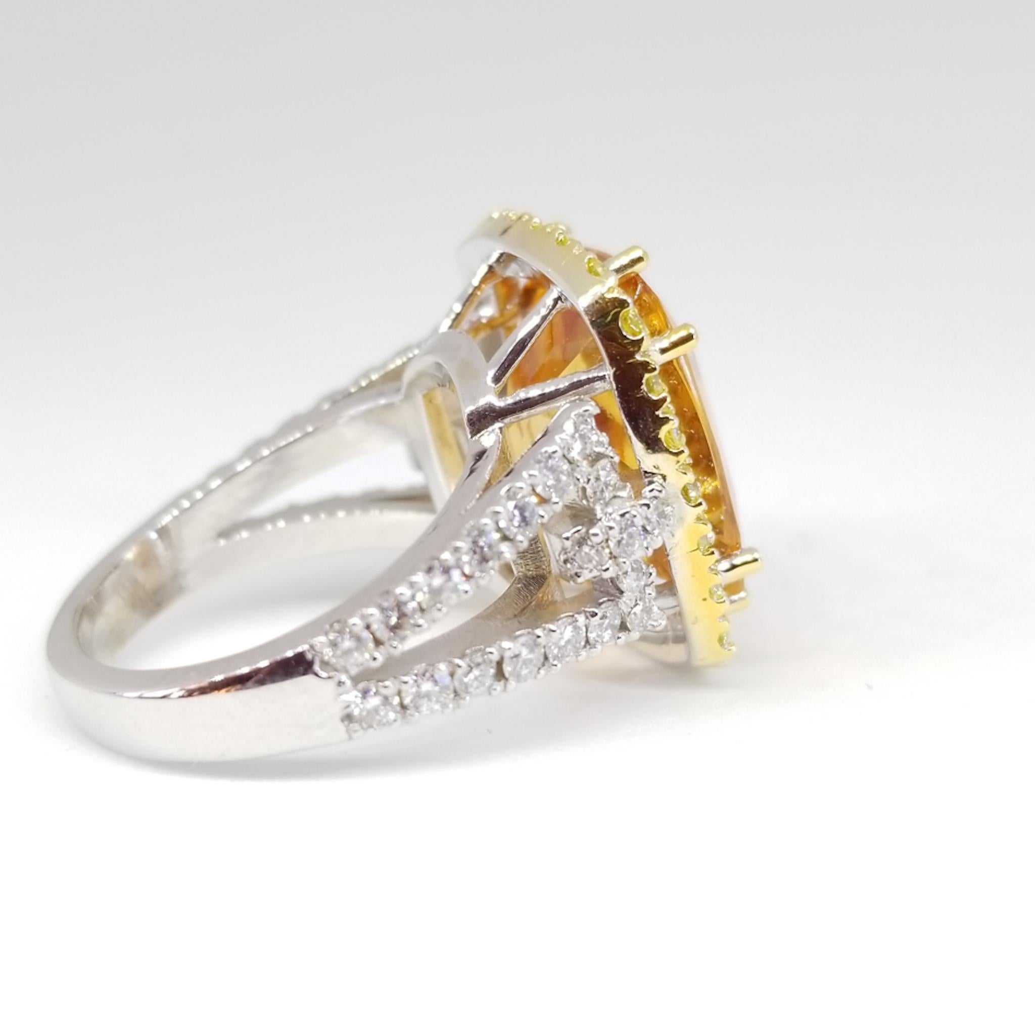 13.46 Carat Natural Grossular Garnet 1.75 Carat Canary and White Diamond Ring For Sale 2