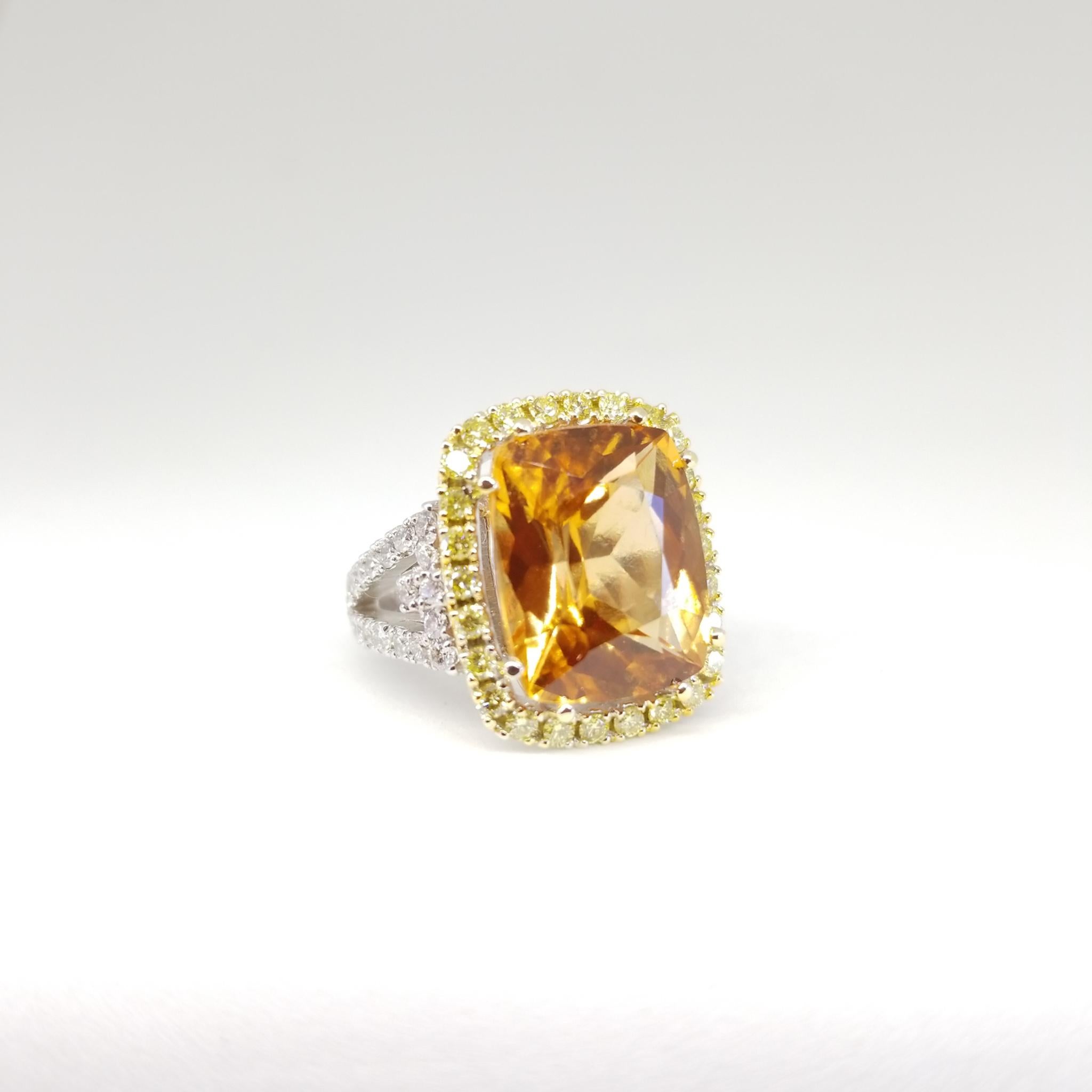13.46 Carat Natural Grossular Garnet 1.75 Carat Canary and White Diamond Ring For Sale 3
