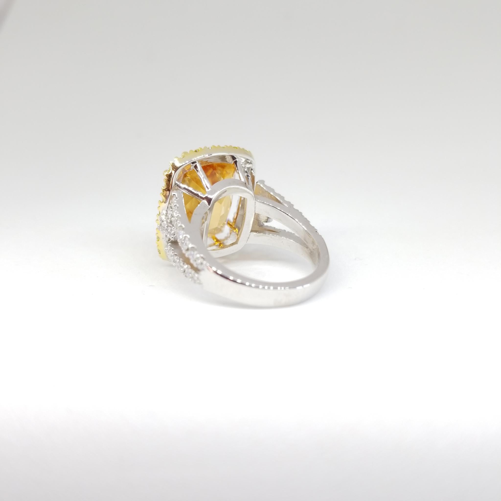 13.46 Carat Natural Grossular Garnet 1.75 Carat Canary and White Diamond Ring For Sale 4