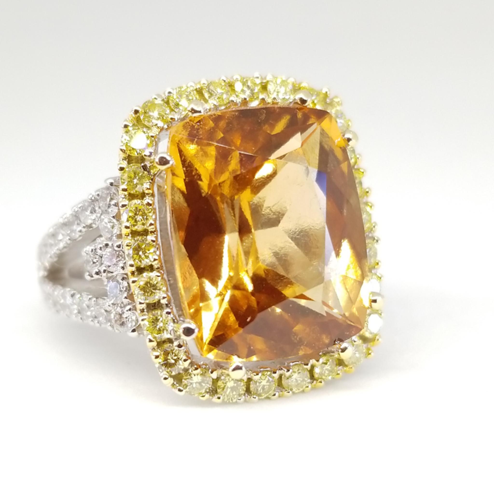 13.46 Carat Natural Grossular Garnet 1.75 Carat Canary and White Diamond Ring For Sale 5