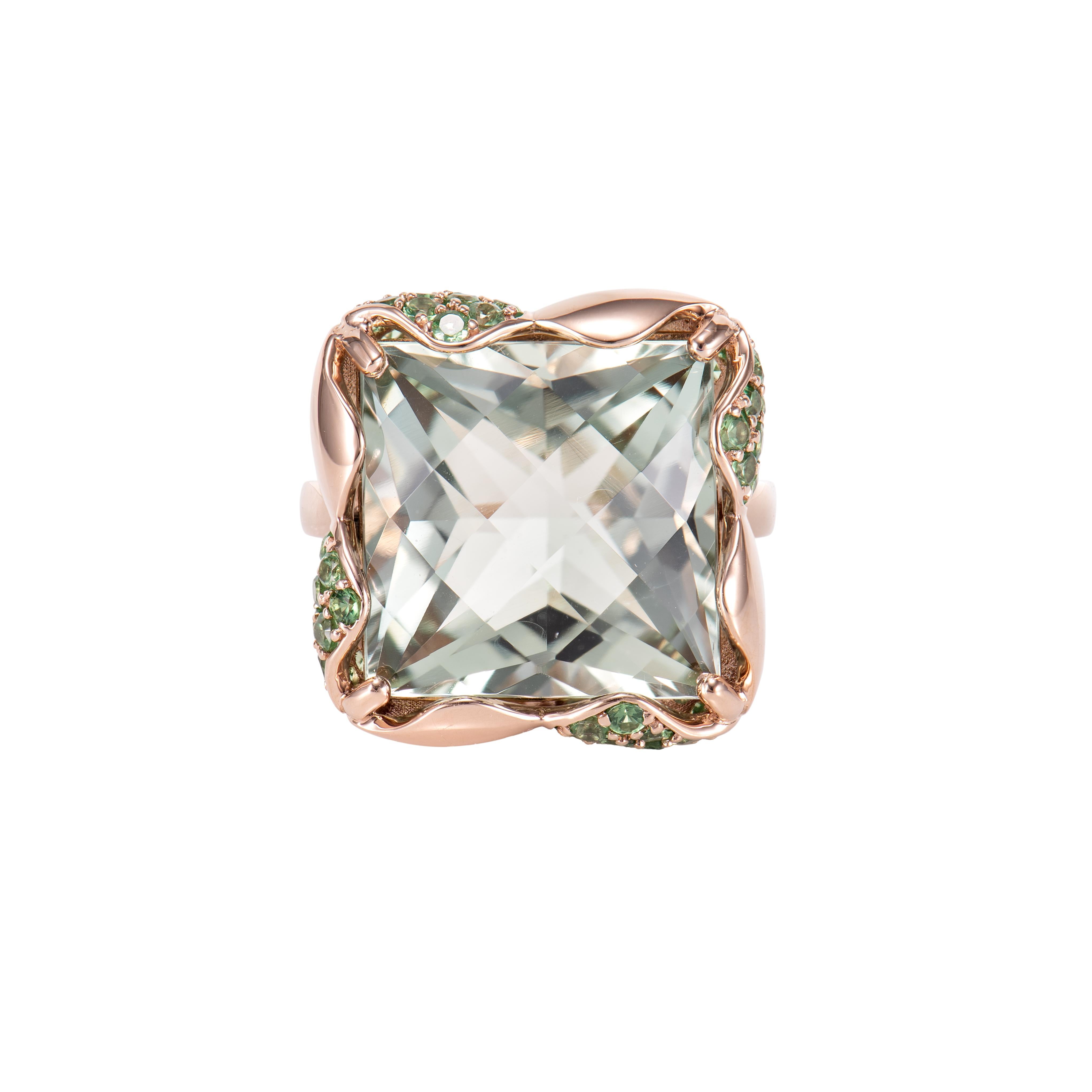 Contemporain Bague fantaisie en quartz menthe de 13,47 carats en 18 carats avec tsavorite et diamant blanc. en vente