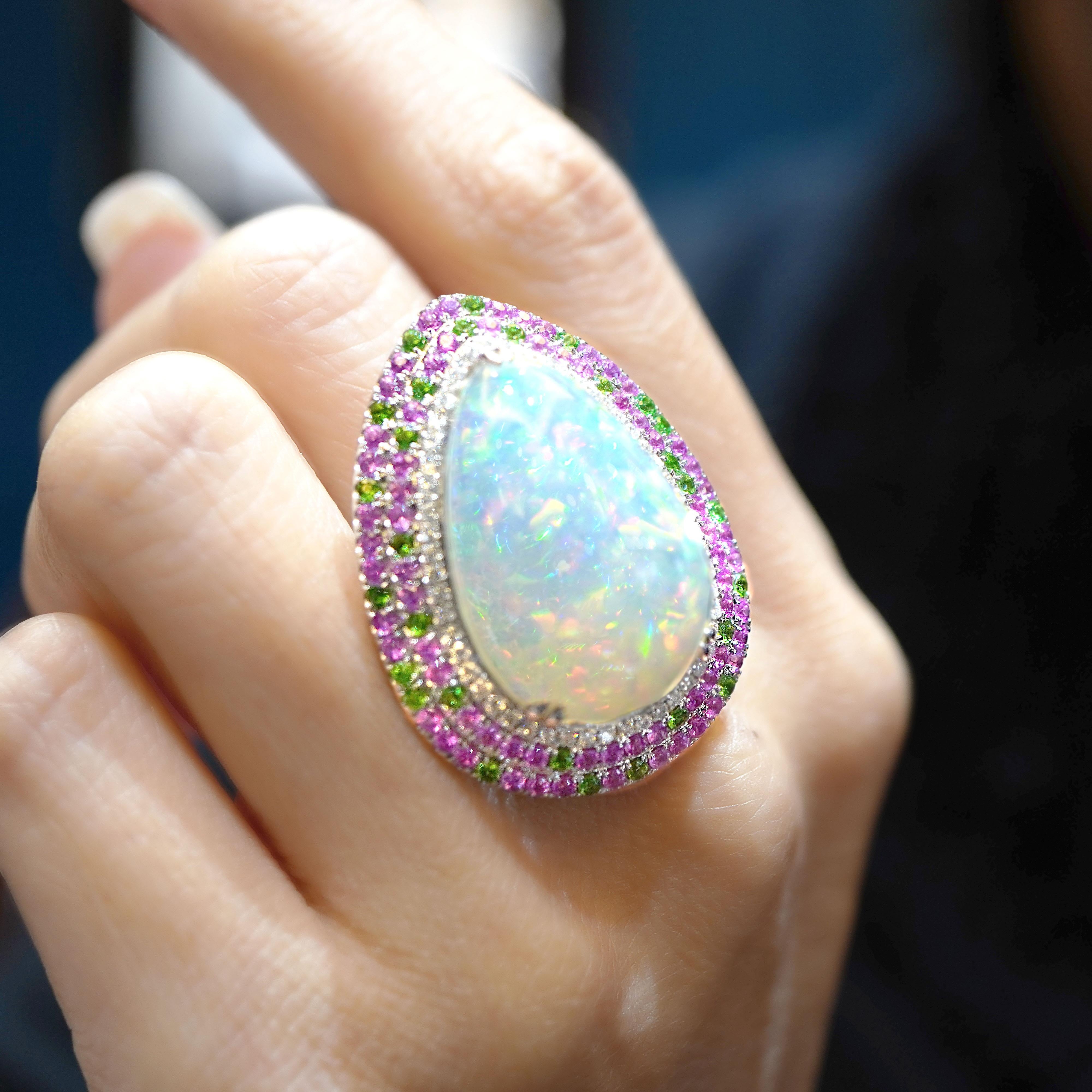 Women's 13.48 Carat Shooting Star Opal Sapphire Tsavorite Diamond Eye Popping Ring