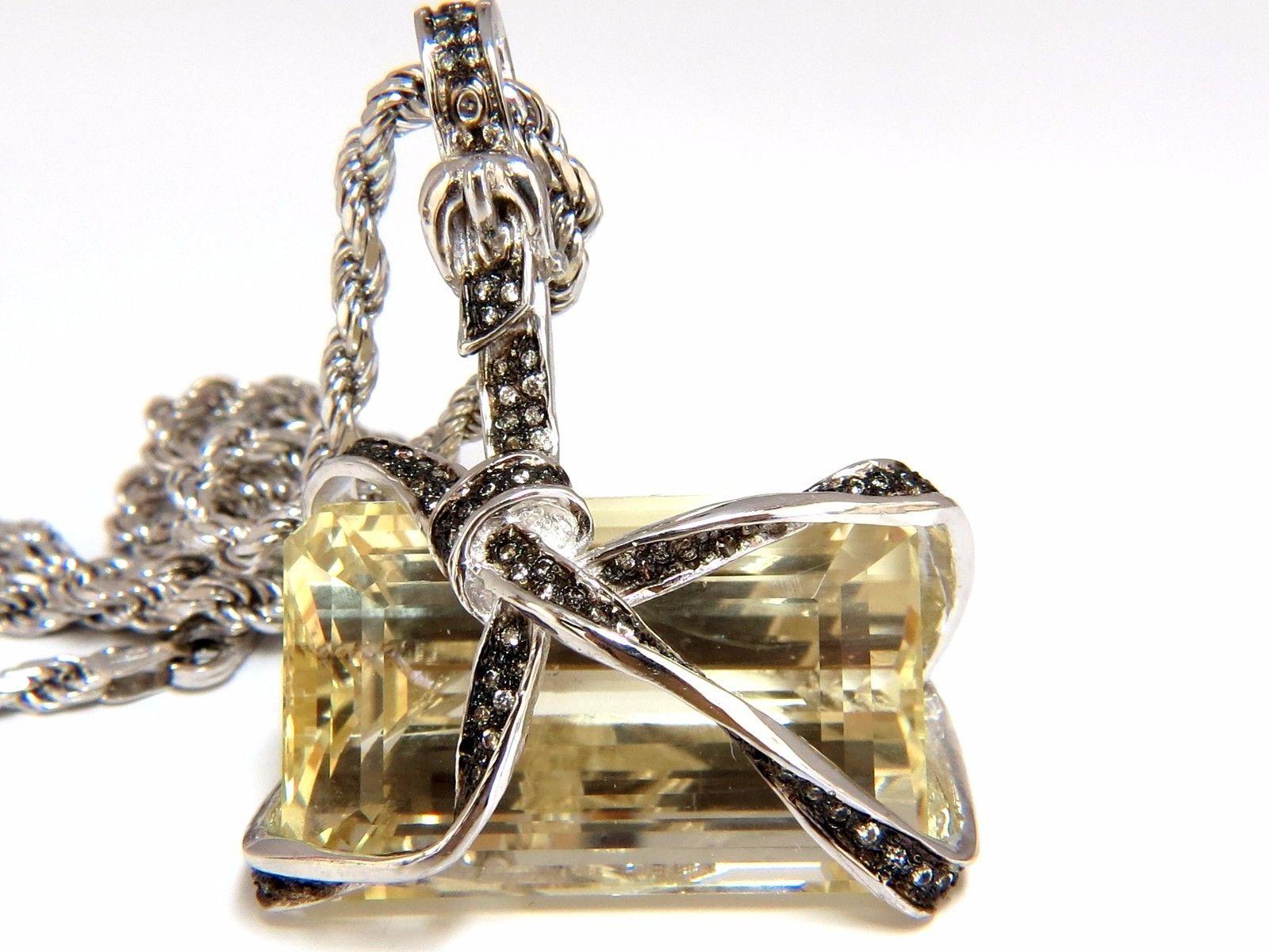 134,98 Carati GIA Certificato Spodumene Cintura Collana con ciondolo 'Yellow Aqua' In condizioni Nuovo in vendita a New York, NY