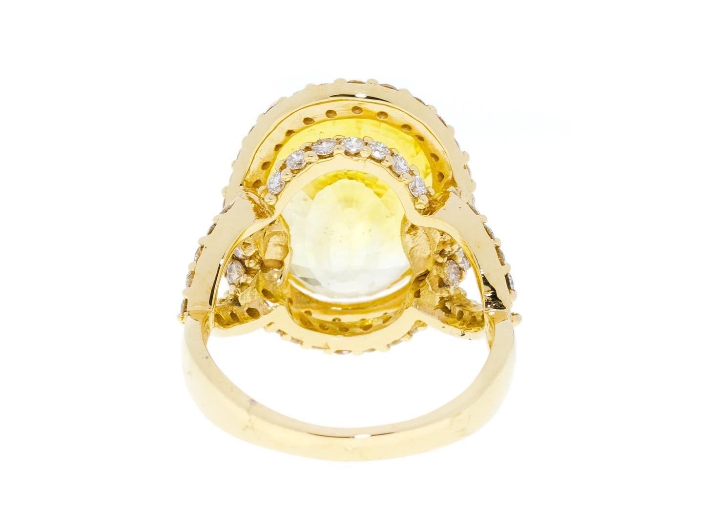 13.499 Ct Yellow Sapphire Diamond 18 K Yellow Gold Cocktail Ring In New Condition For Sale In Montreux, VD