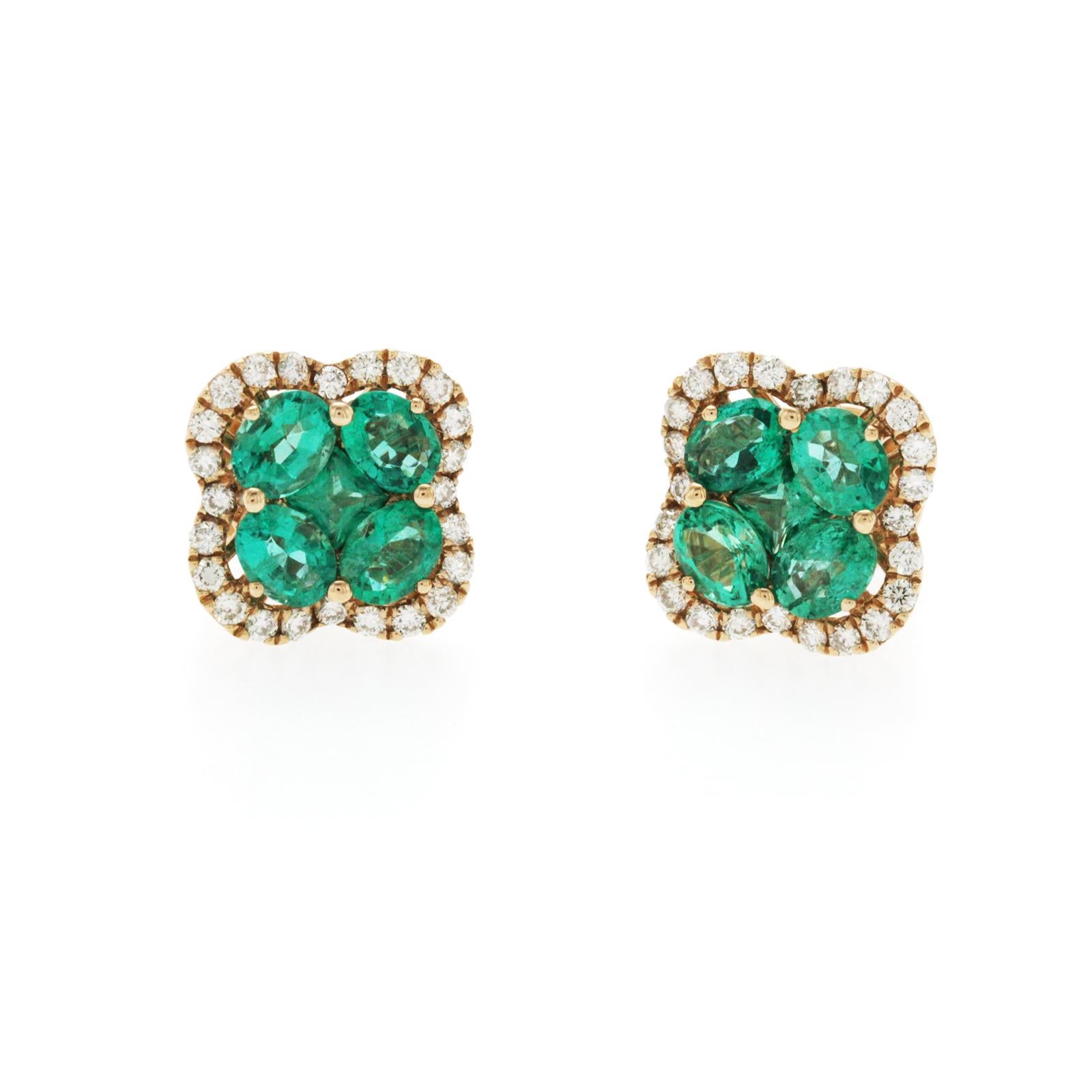 Round Cut 1.34ct Natural Emerald 0.34ct Diamonds 18k Gold Stud Four Leaf Clover Earrings For Sale