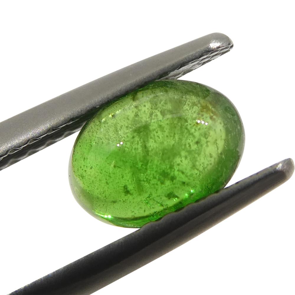 grenat tsavorite vert cabochon ovale de 1,34 carat, non chauffé Neuf - En vente à Toronto, Ontario