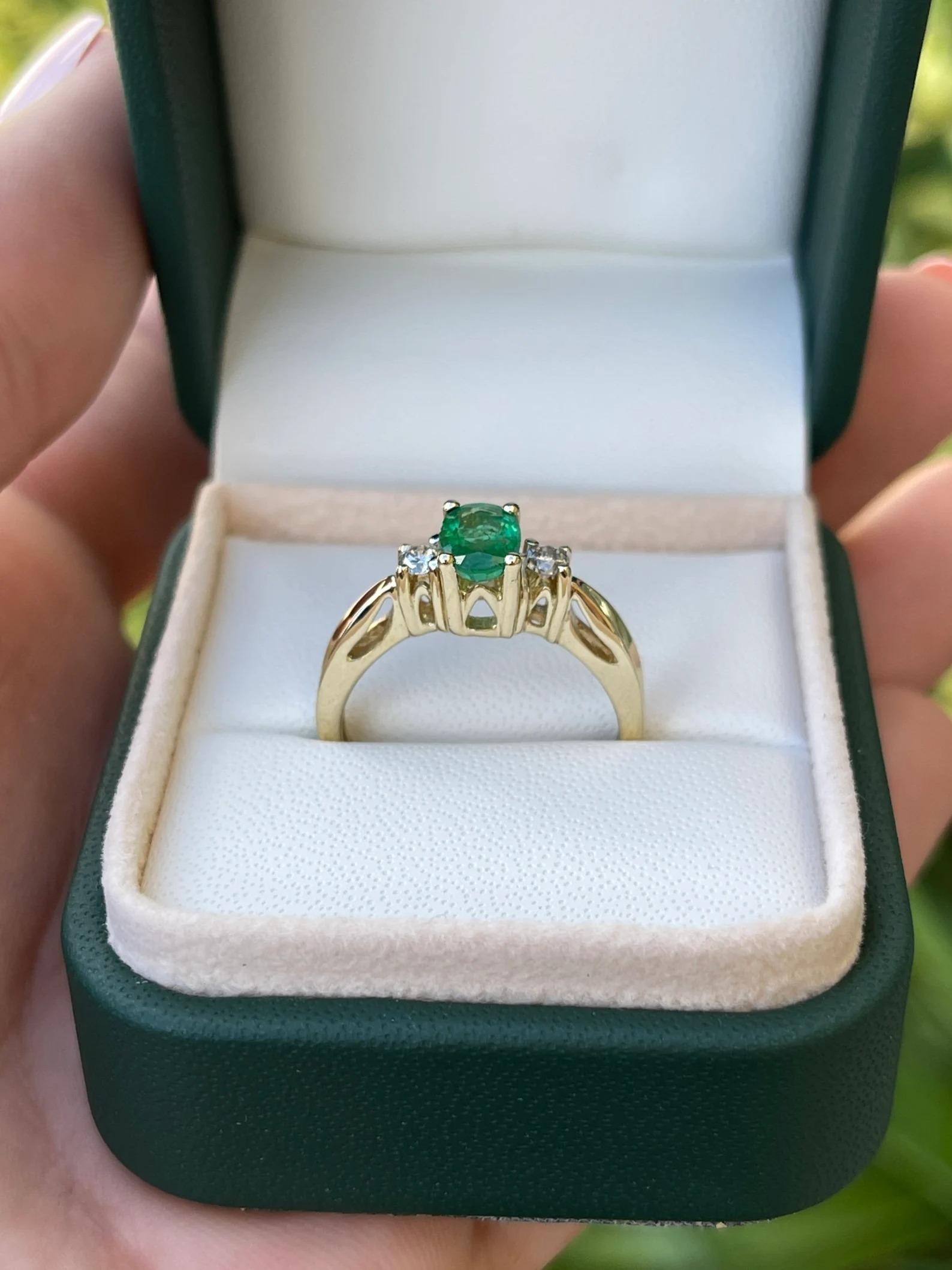 1.34tcw Natural Vivid Emerald & Diamond Accent Classic Three Stone Ring 14K For Sale 2