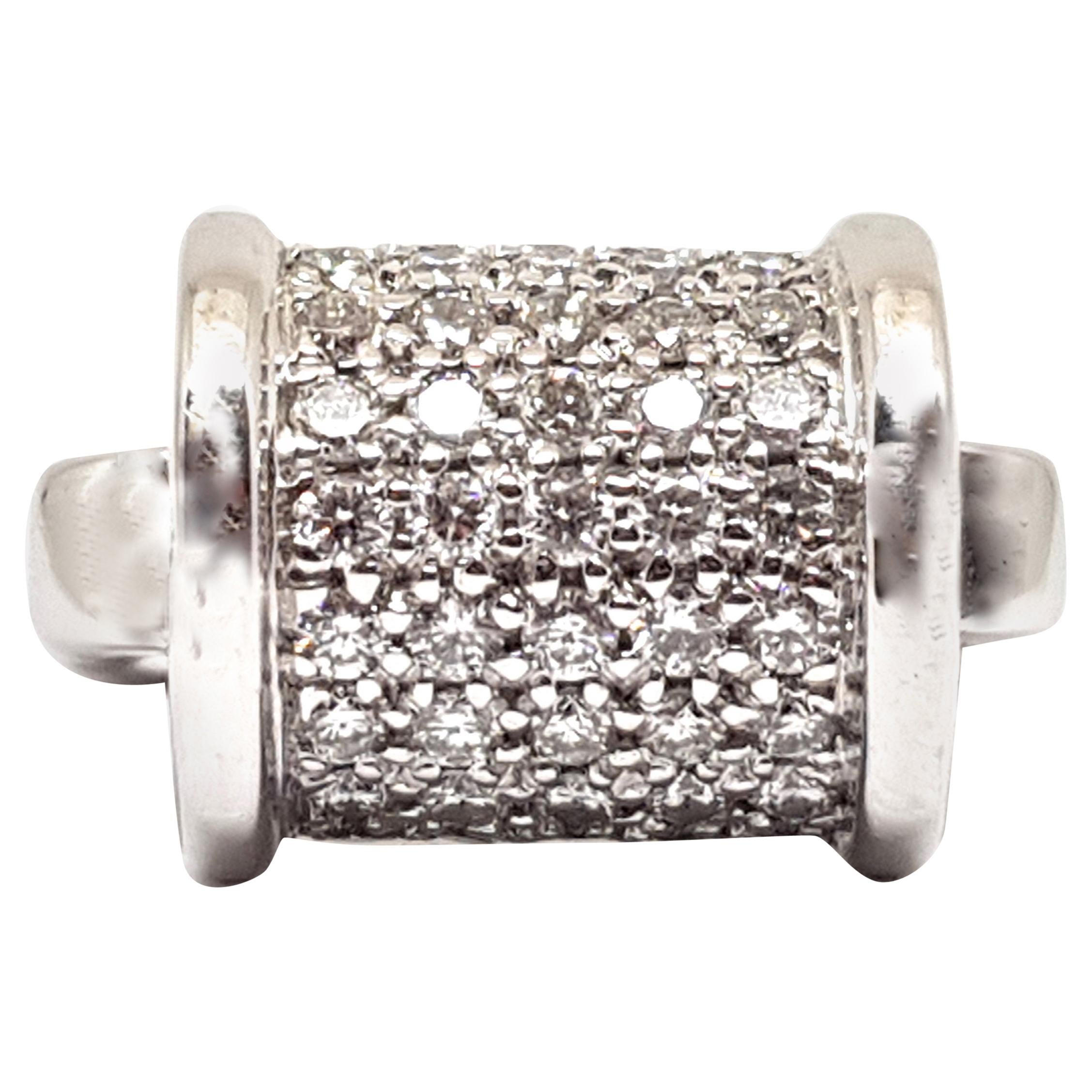 1.35 Carat 18 Karat White Gold Diamond Ring For Sale