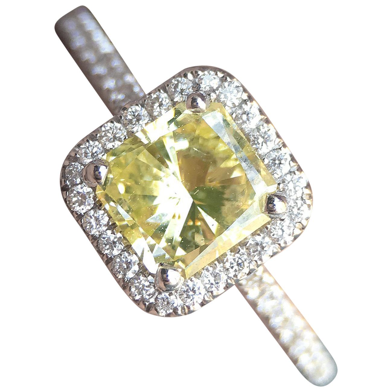1.35 Carat Diamond and 18 Karat Gold Ring, Fancy Yellow Radiant GIA For Sale