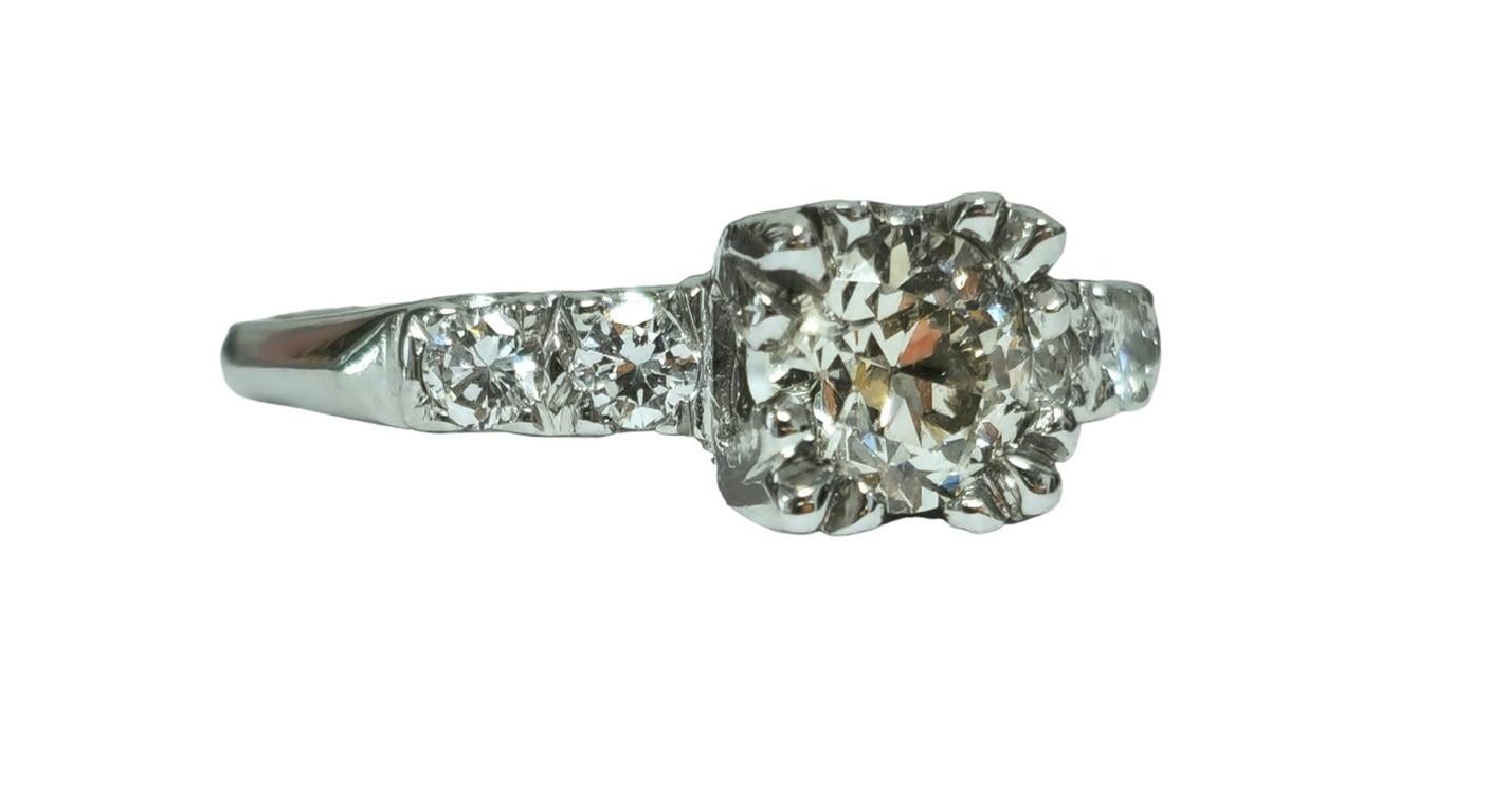 1.35 Carat Diamonds VS clarity, 14K Engagement Ring In Excellent Condition For Sale In Miami, FL