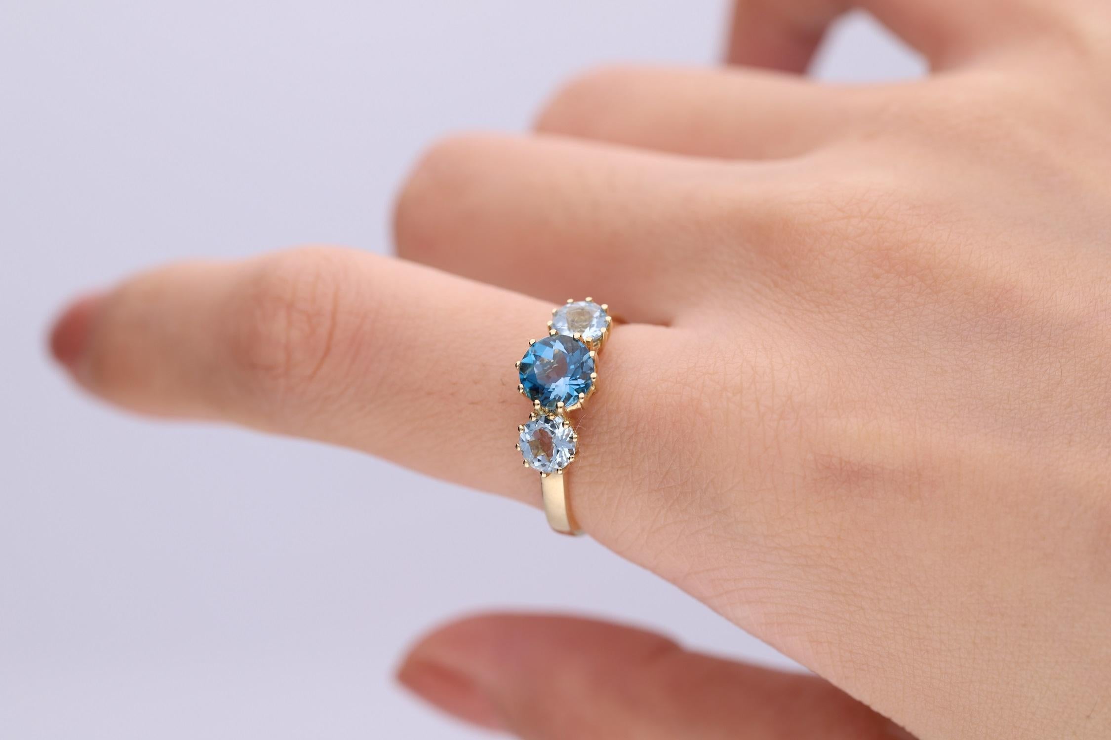 Stunning, timeless and classy eternity Unique ring. Decorate yourself in luxury with this Gin & Grace ring. This ring is made up of Round-Cut Prong Setting London Blue Topaz (1pcs) 1.35 Carat and Round-Cut Prong Setting Aquamarine (2pcs) 0.94 Carat