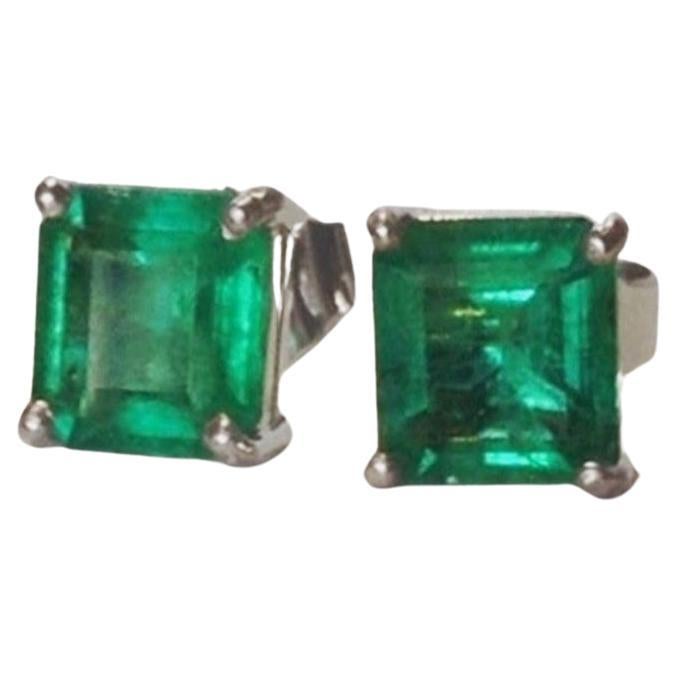 De las mujeres Pendientes de esmeralda colombiana natural AAA+ de 1,35 quilates y oro blanco de 18 quilates en venta