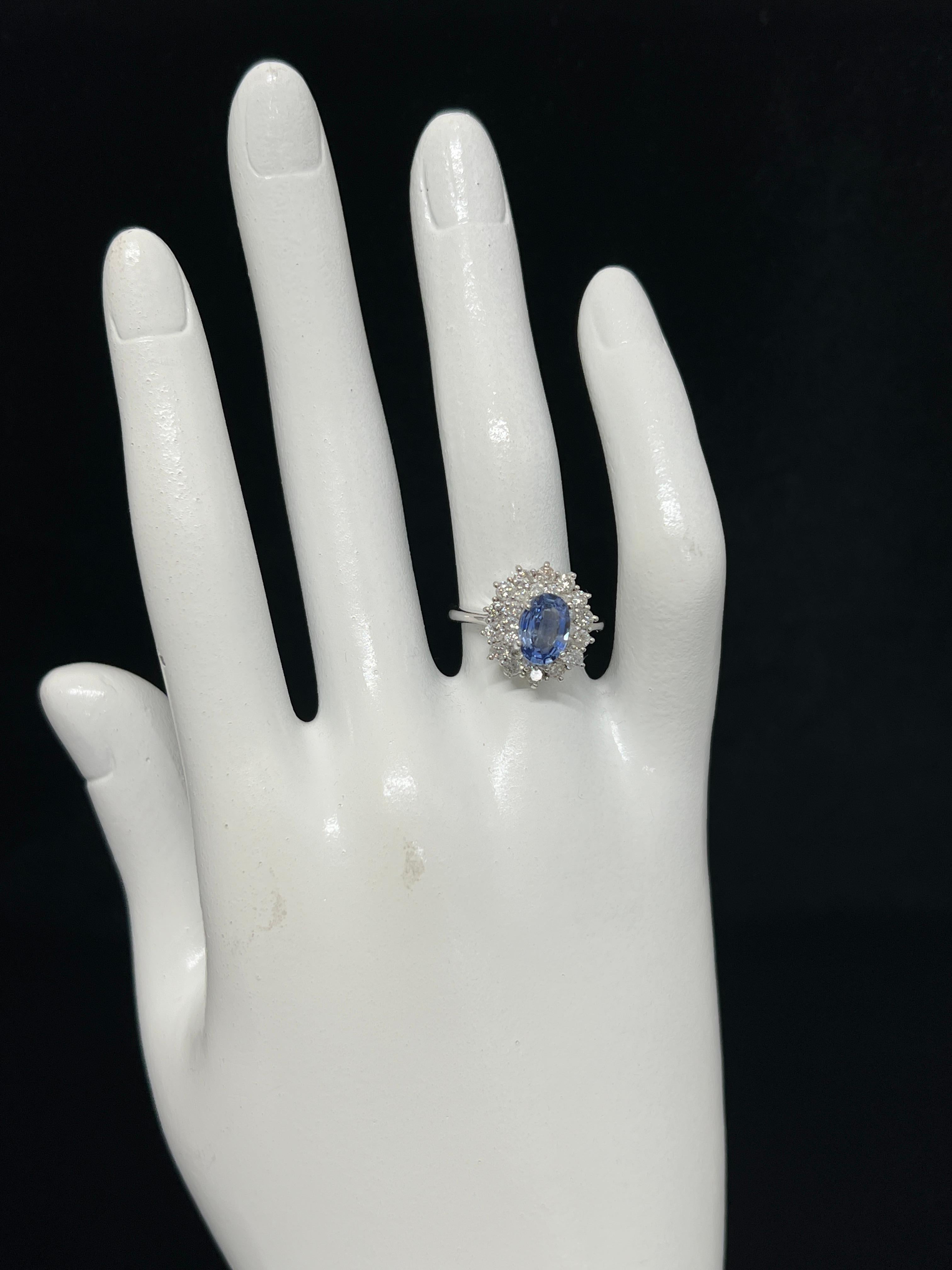 1.35 Carat Natural 'Cornflower Blue' Sapphire and Diamond Made in Platinum For Sale 1