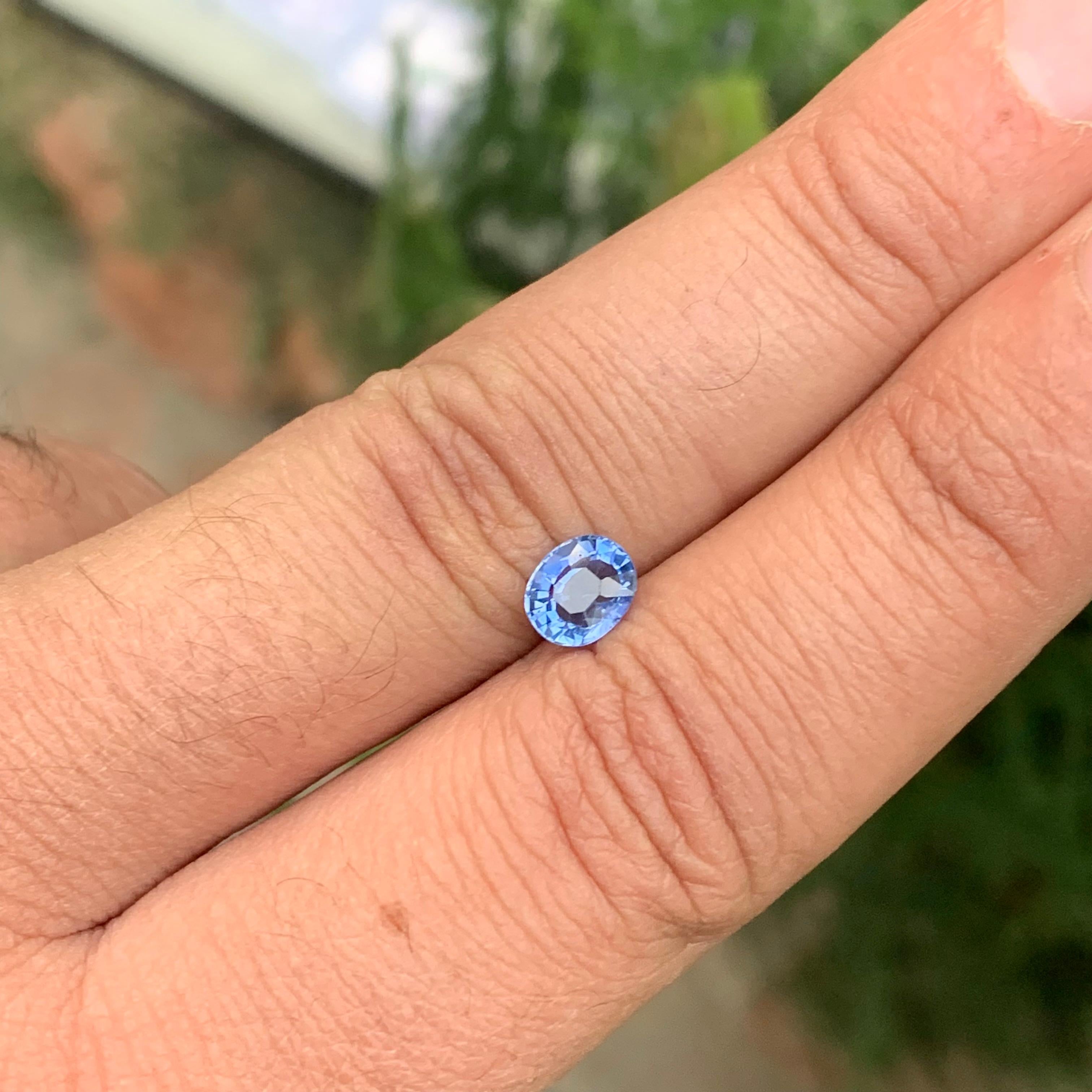 1.35 Carat Natural Loose Blue Sapphire Oval Shape Gemstone For Sale 4