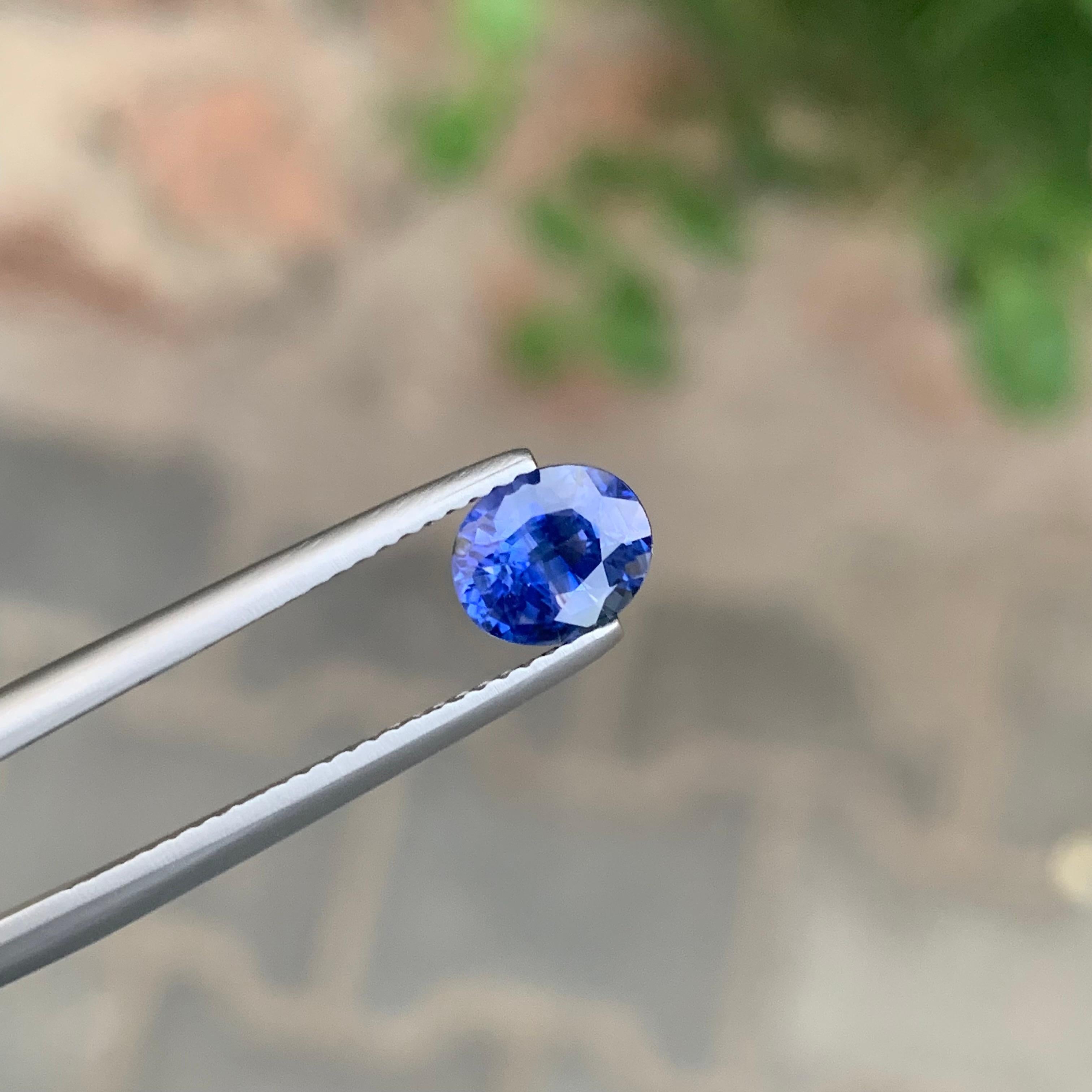 Arts and Crafts 1.35 Carat Natural Loose Blue Sapphire Oval Shape Gemstone For Sale
