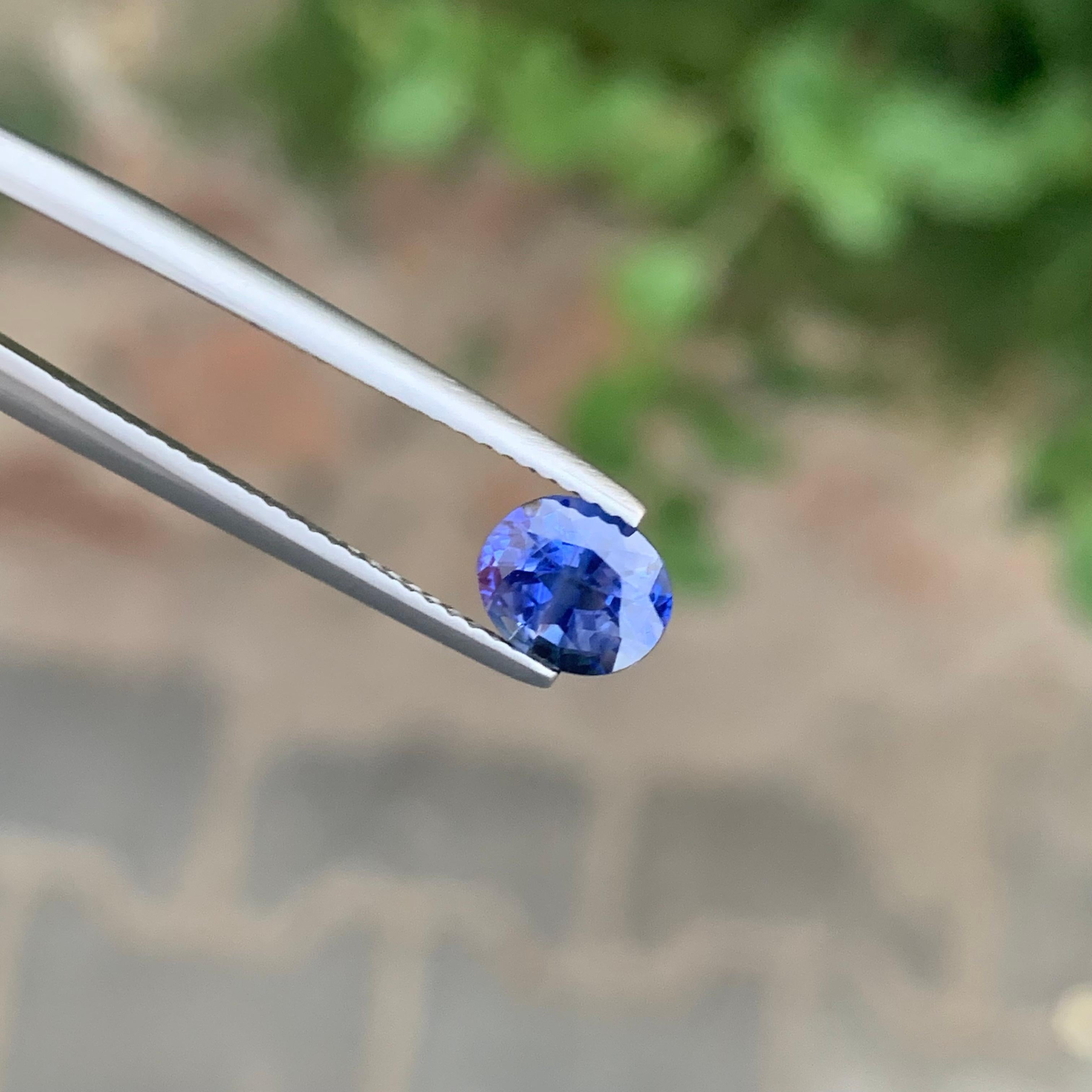 Oval Cut 1.35 Carat Natural Loose Blue Sapphire Oval Shape Gemstone For Sale