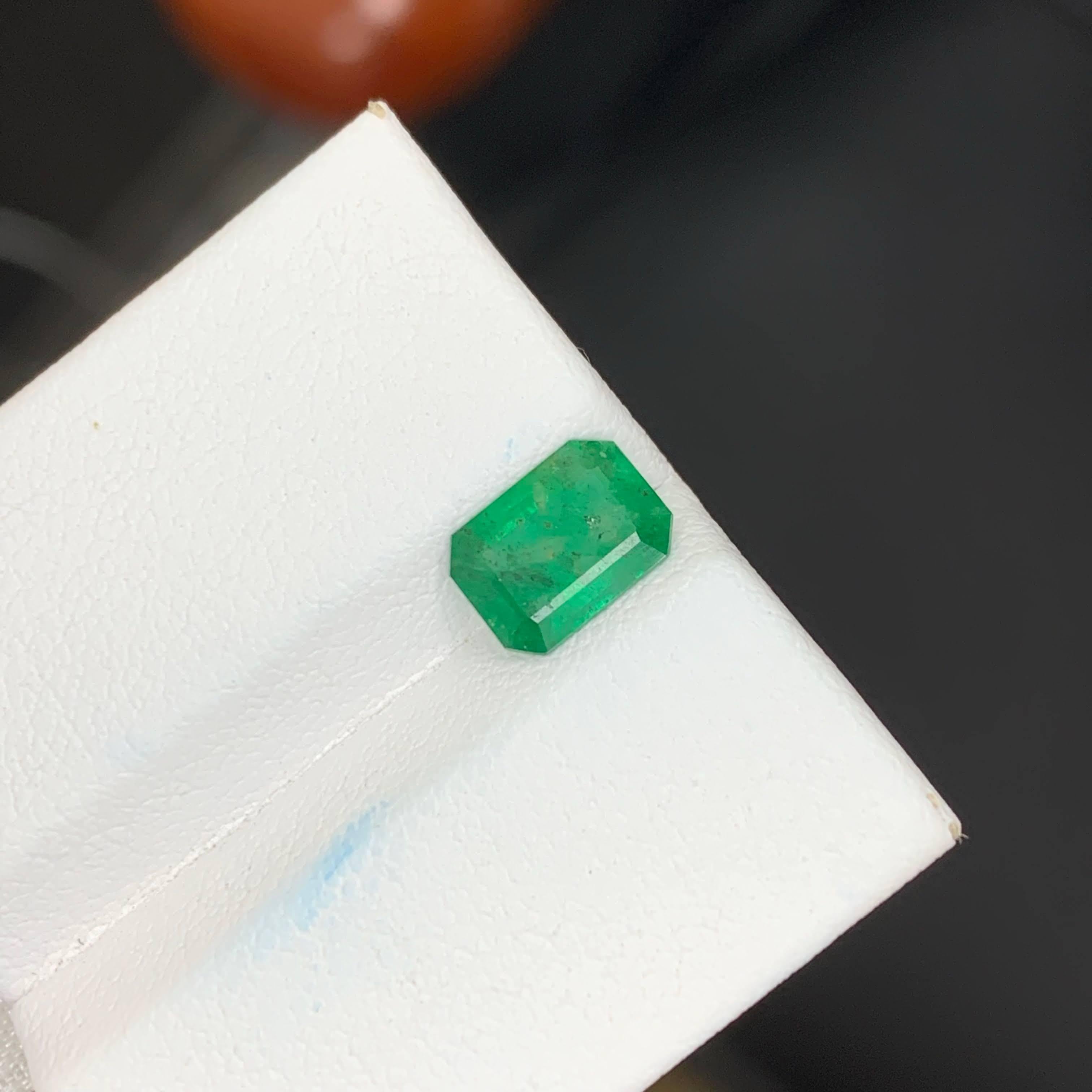 1.35 Carat Natural Loose Green Emerald Gemstone Emerald Cut From Swat Pakistan im Angebot 4