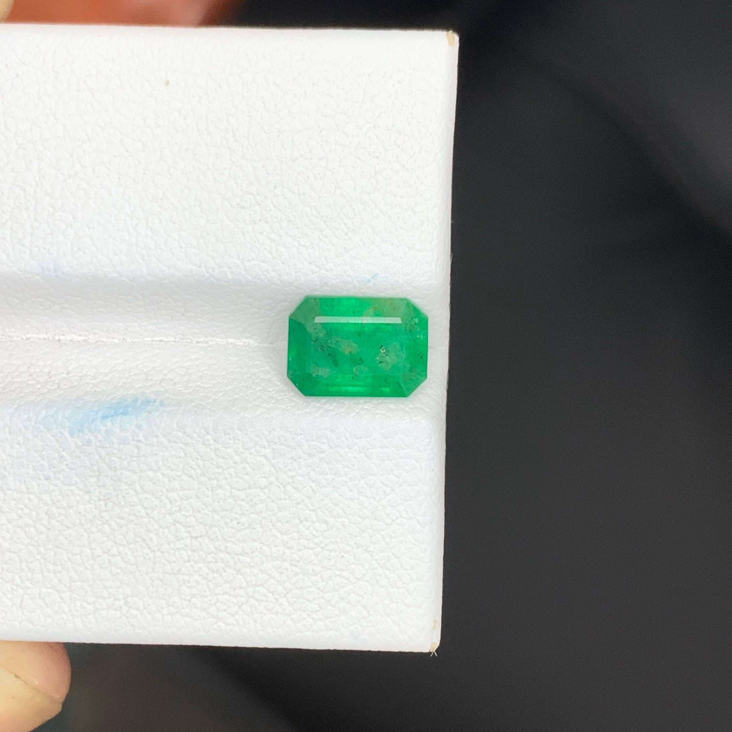 1.35 Carat Natural Loose Green Emerald Gemstone Emerald Cut From Swat Pakistan im Zustand „Neu“ im Angebot in Bangkok, TH