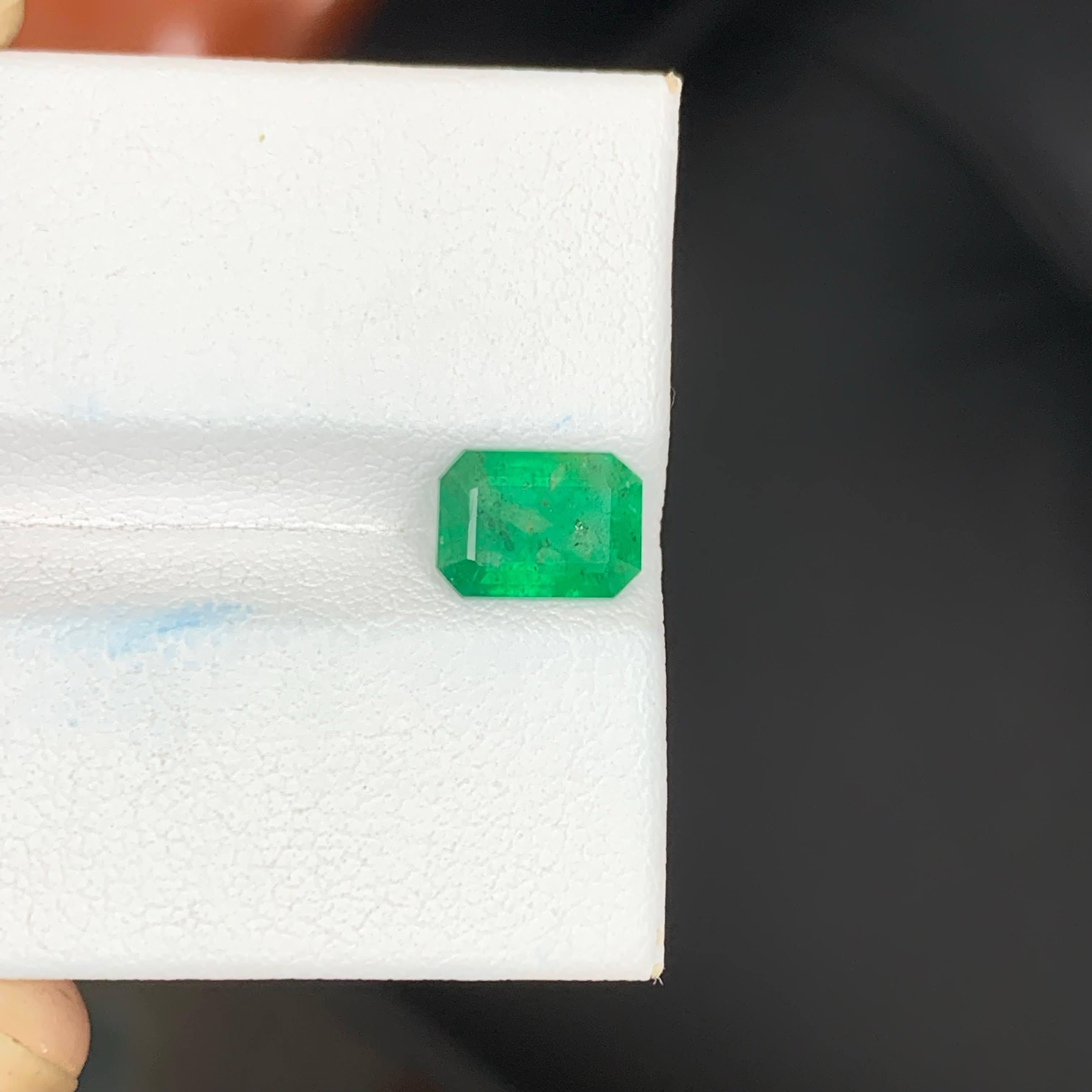 1.35 Carat Natural Loose Green Emerald Gemstone Emerald Cut From Swat Pakistan im Angebot 1