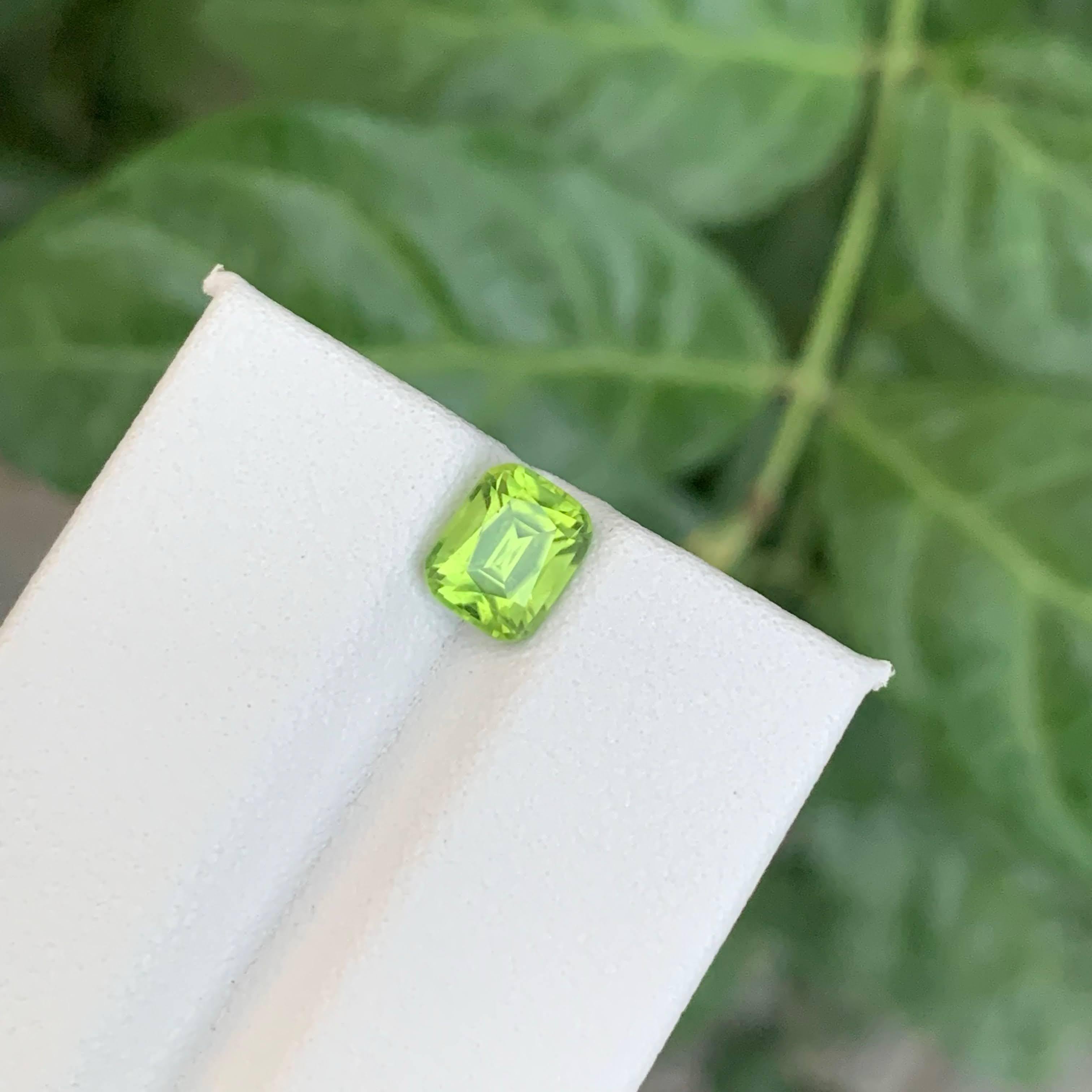 1.35 Carat Natural Loose Green Peridot Stone Cushion Cut Pakistani Gemstone For Sale 6