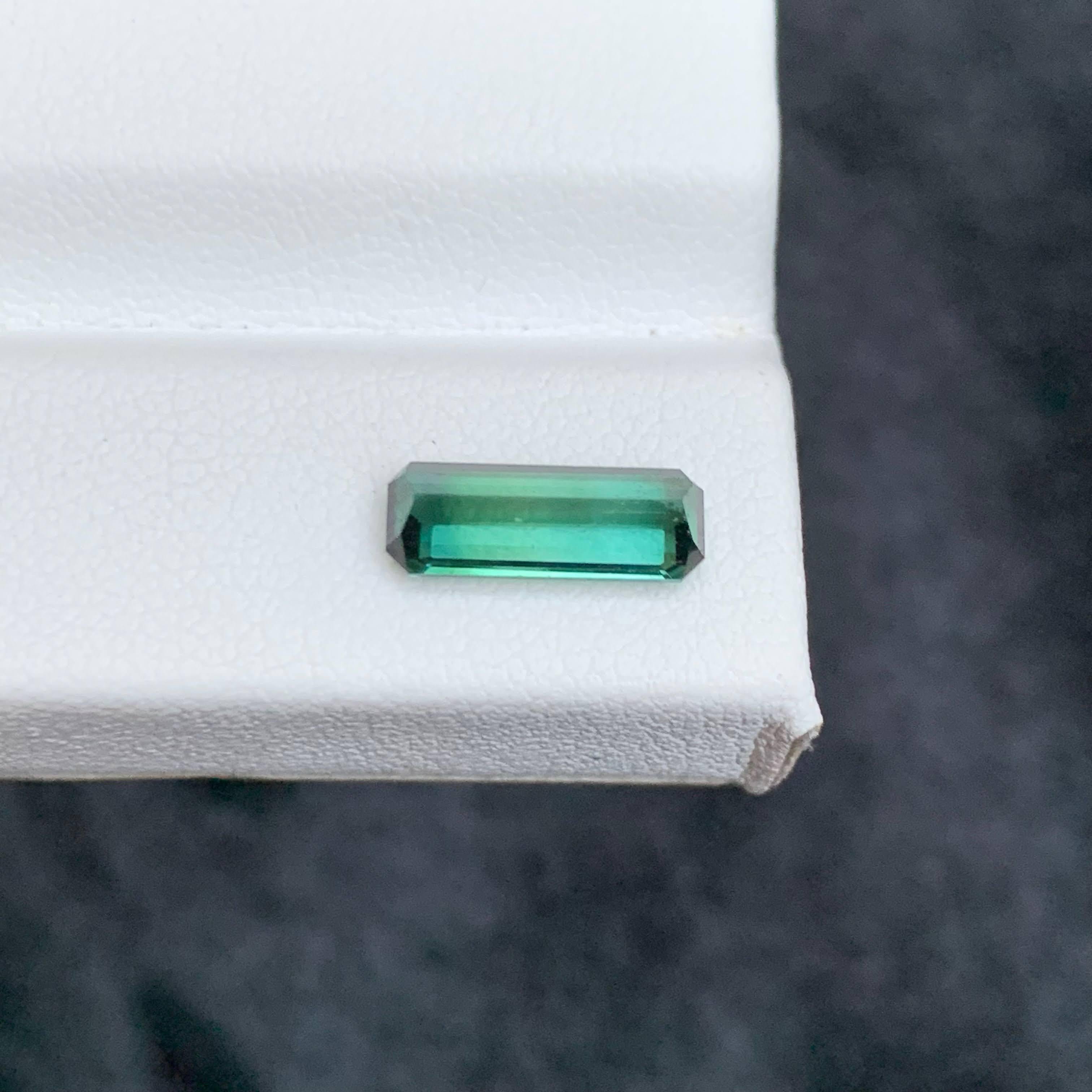 1.35 Karat Natürlicher loser grünlich blauer Turmalin Smaragdschliff Afghanischer Edelstein im Angebot 4