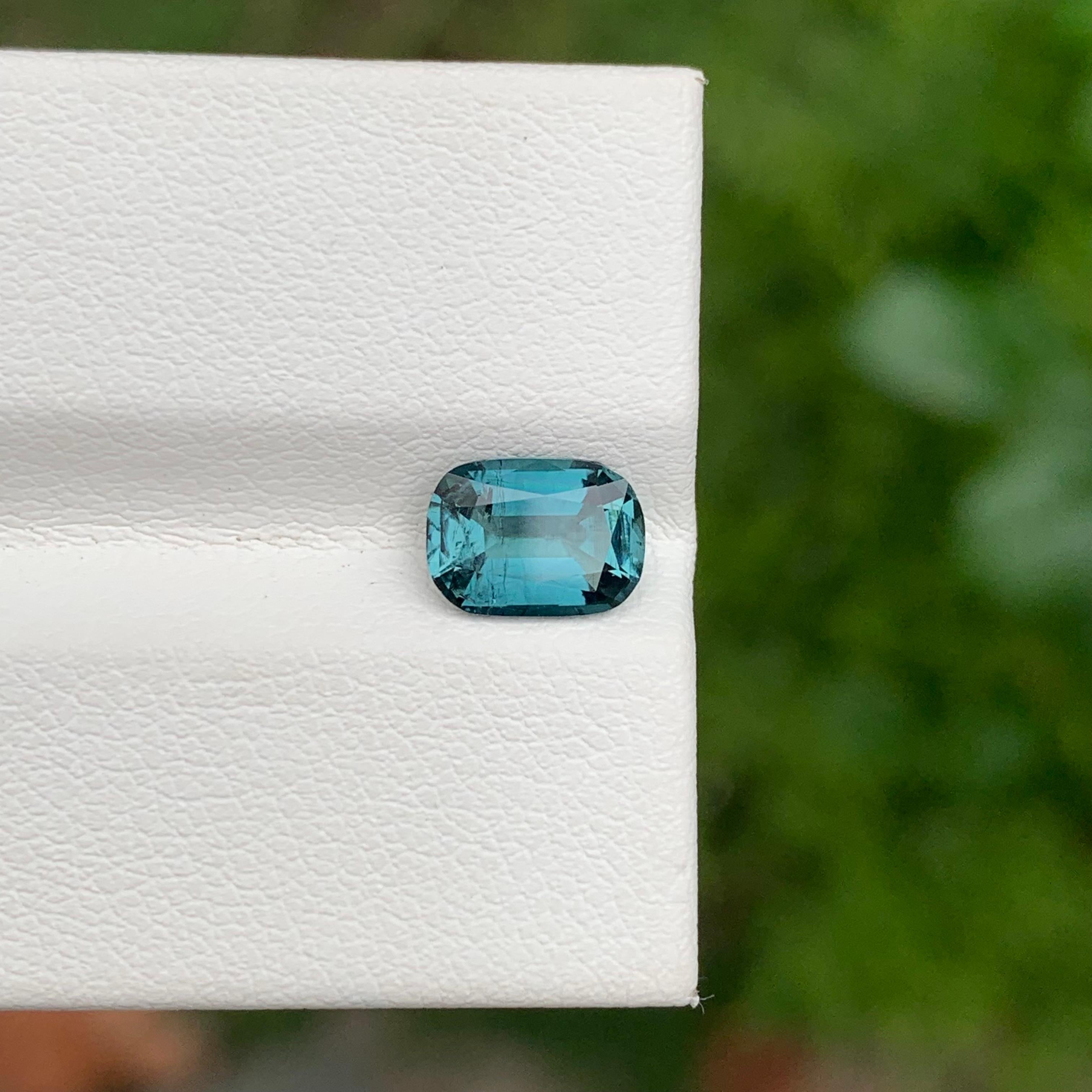 Taille coussin Tourmaline indicolite naturelle en forme de coussin de 1,35 carat pour bijoux en vente