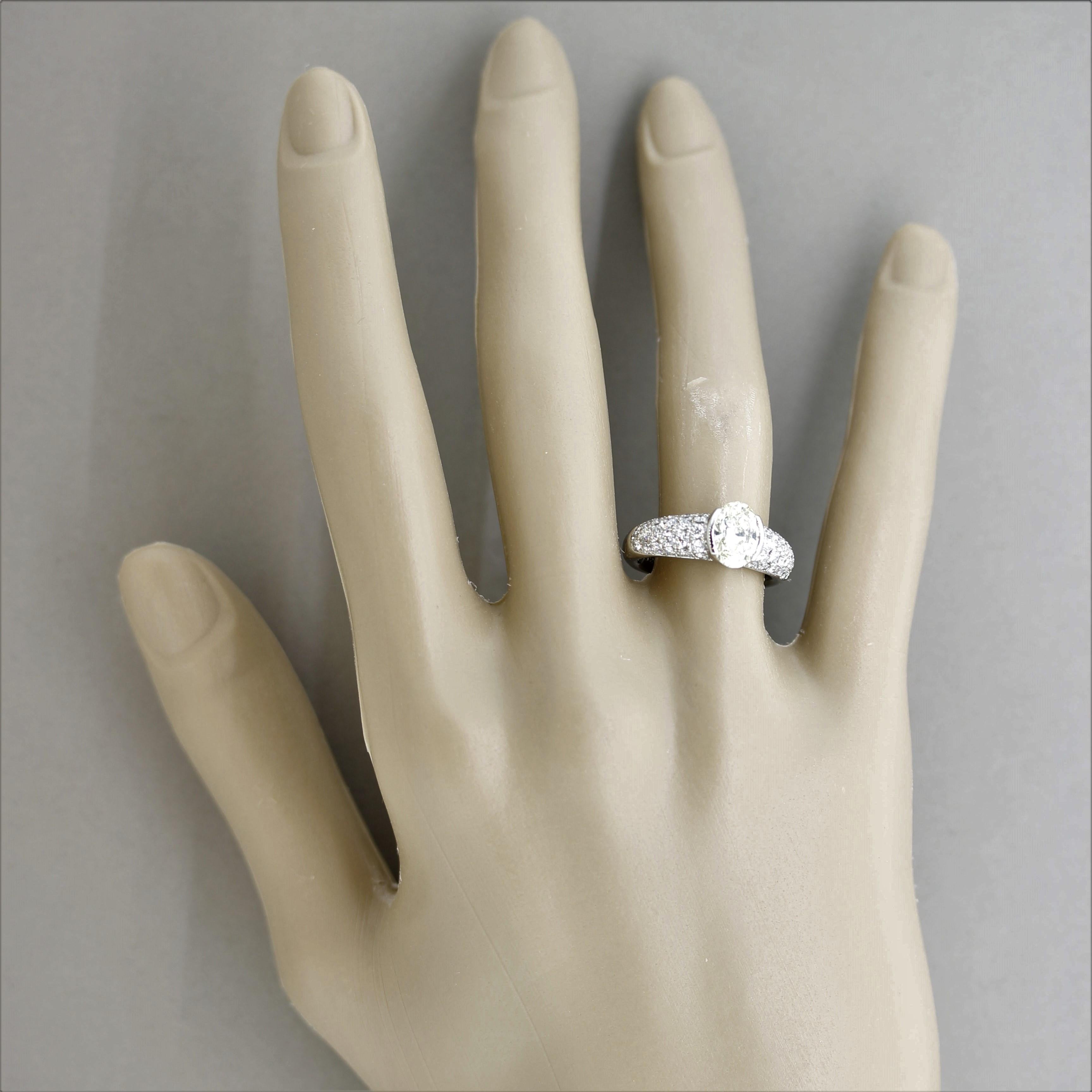 1.35 Carat Oval-Shape Diamond Platinum Ring For Sale 2