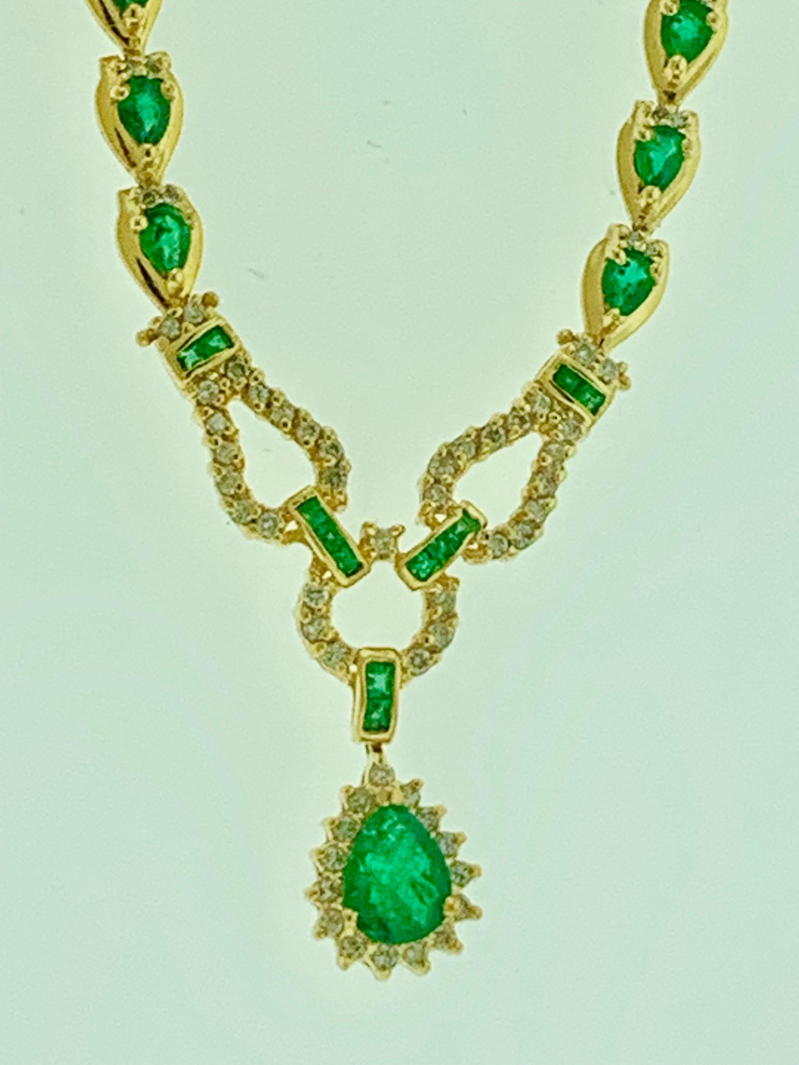 Women's 13.5 Carat Pear Shape Natural  Emerald Diamond Necklace in 14 Karat Gold