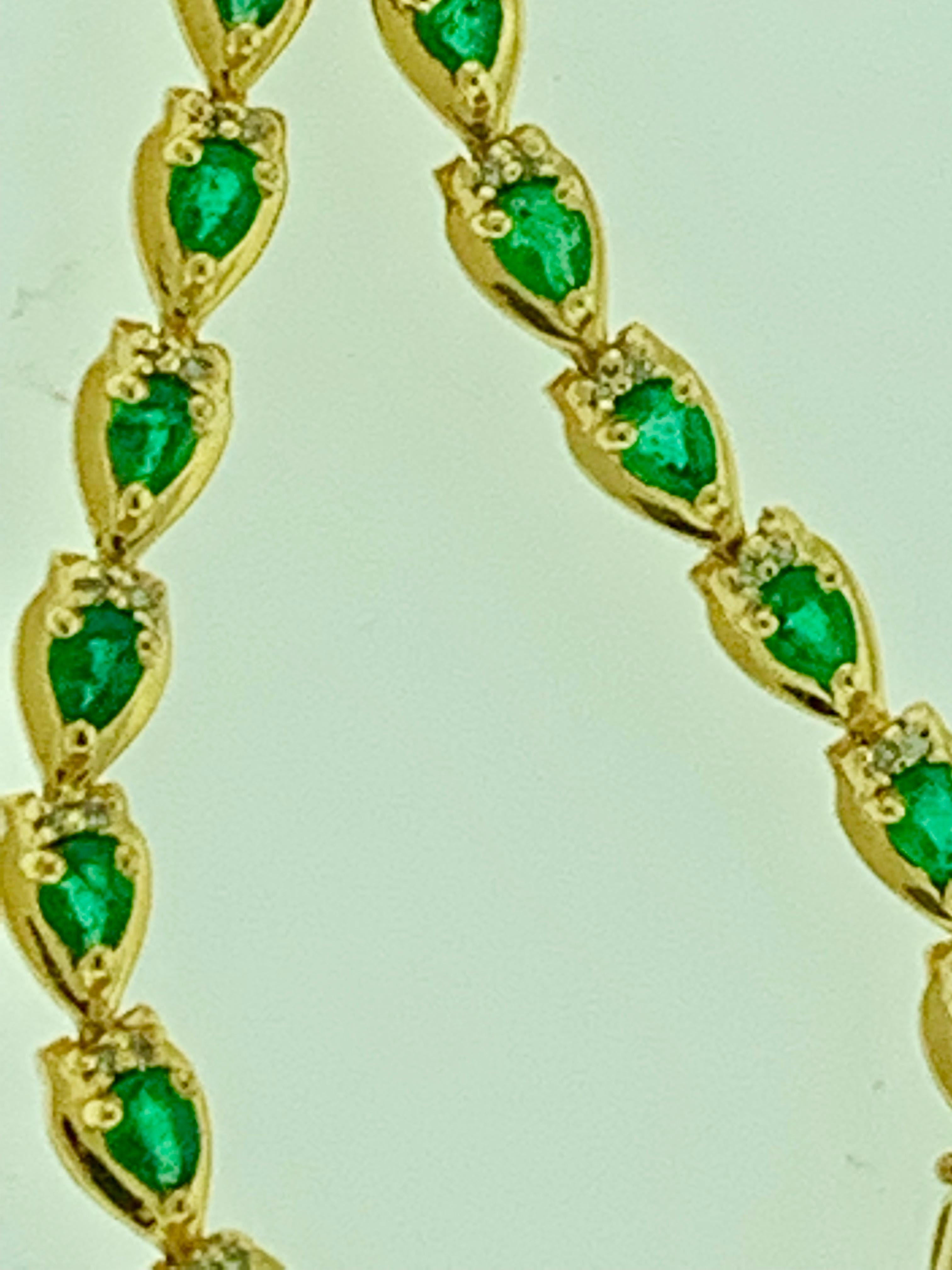 13.5 Carat Pear Shape Natural  Emerald Diamond Necklace in 14 Karat Gold 1