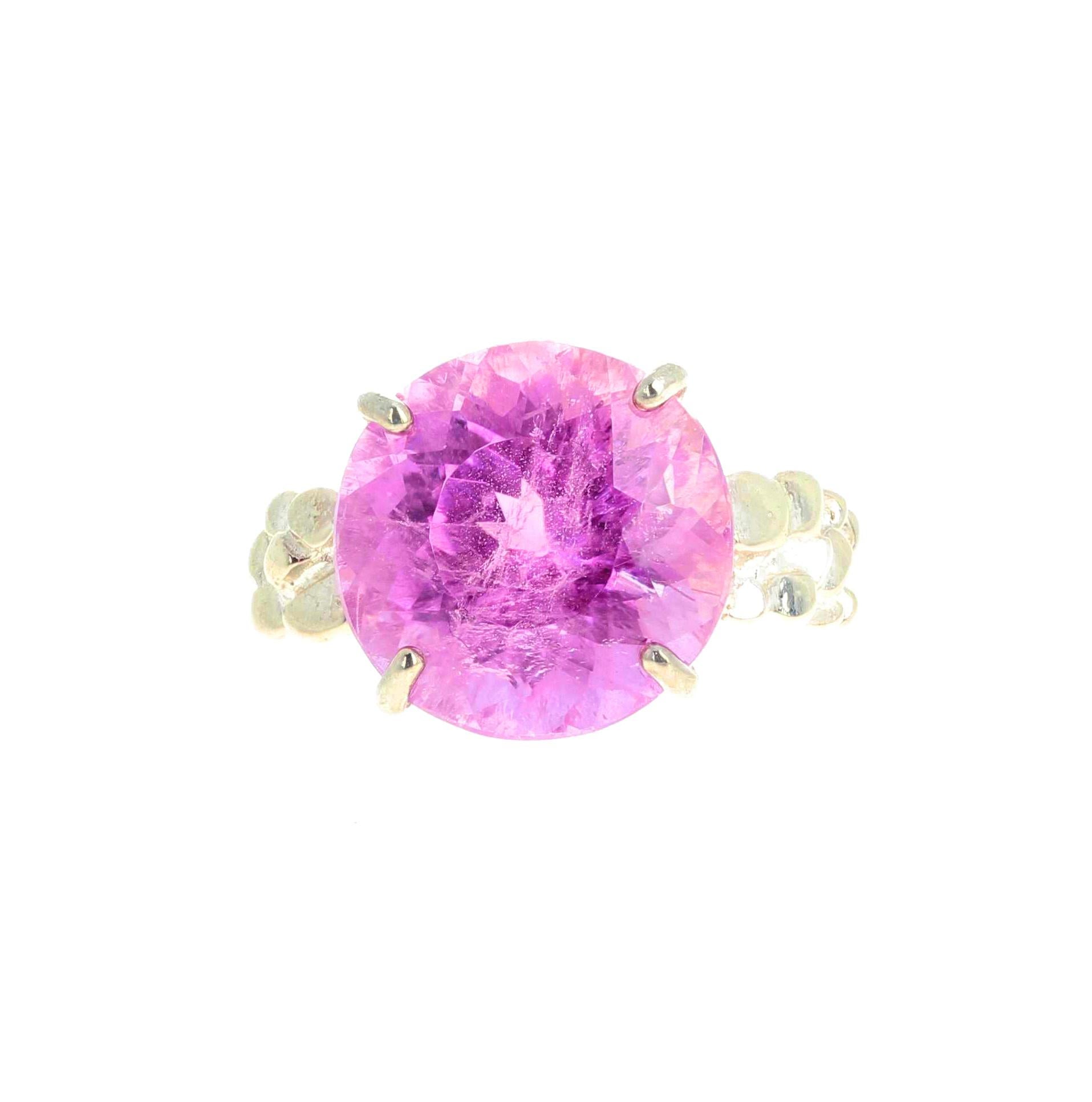 AJD Extraordinary Sparkling 13.5Ct BrightPinky Kunzite Silver Cocktail Ring For Sale 3