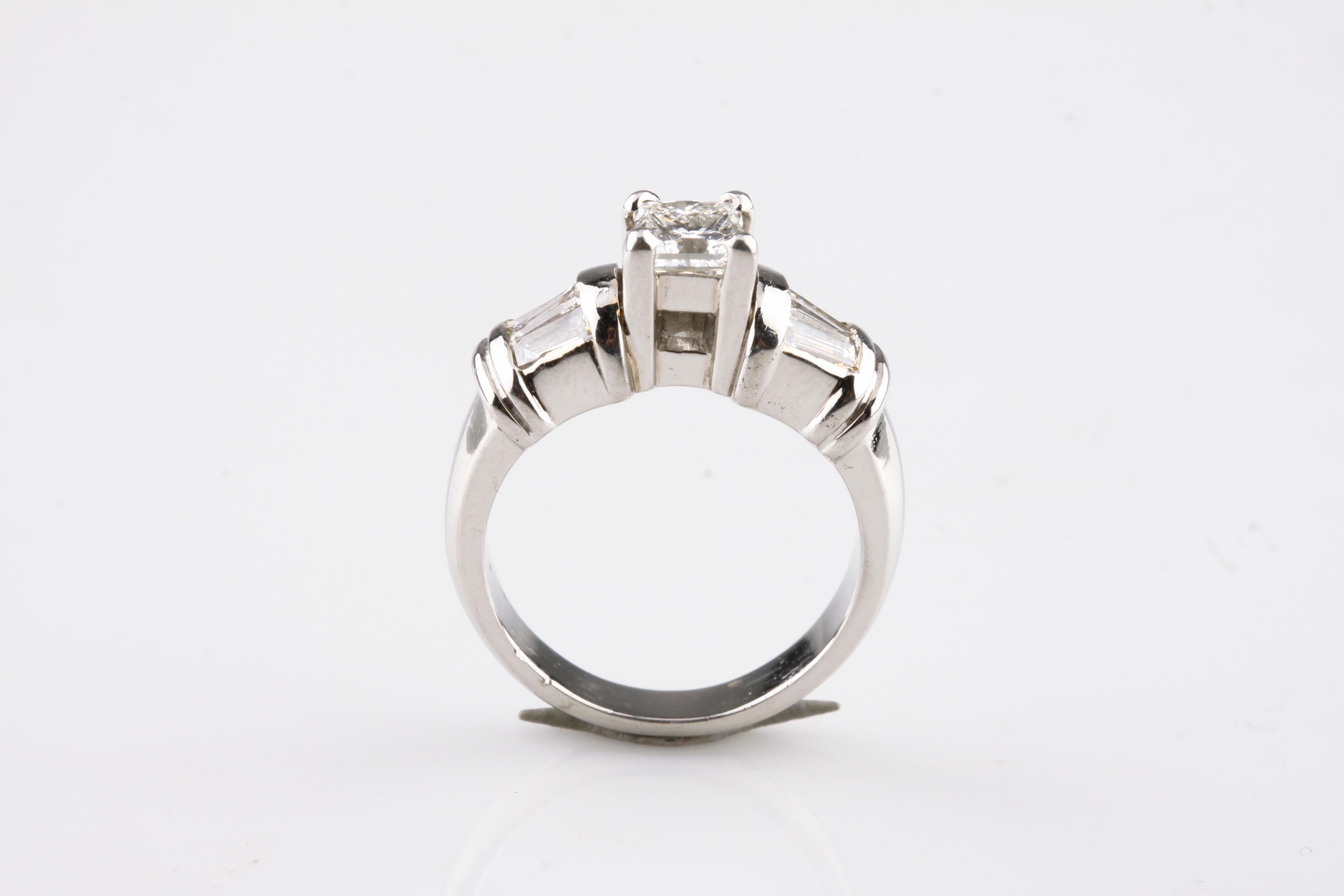 Round Cut 1.35 Carat Princess Cut Diamond Platinum Engagement Ring For Sale