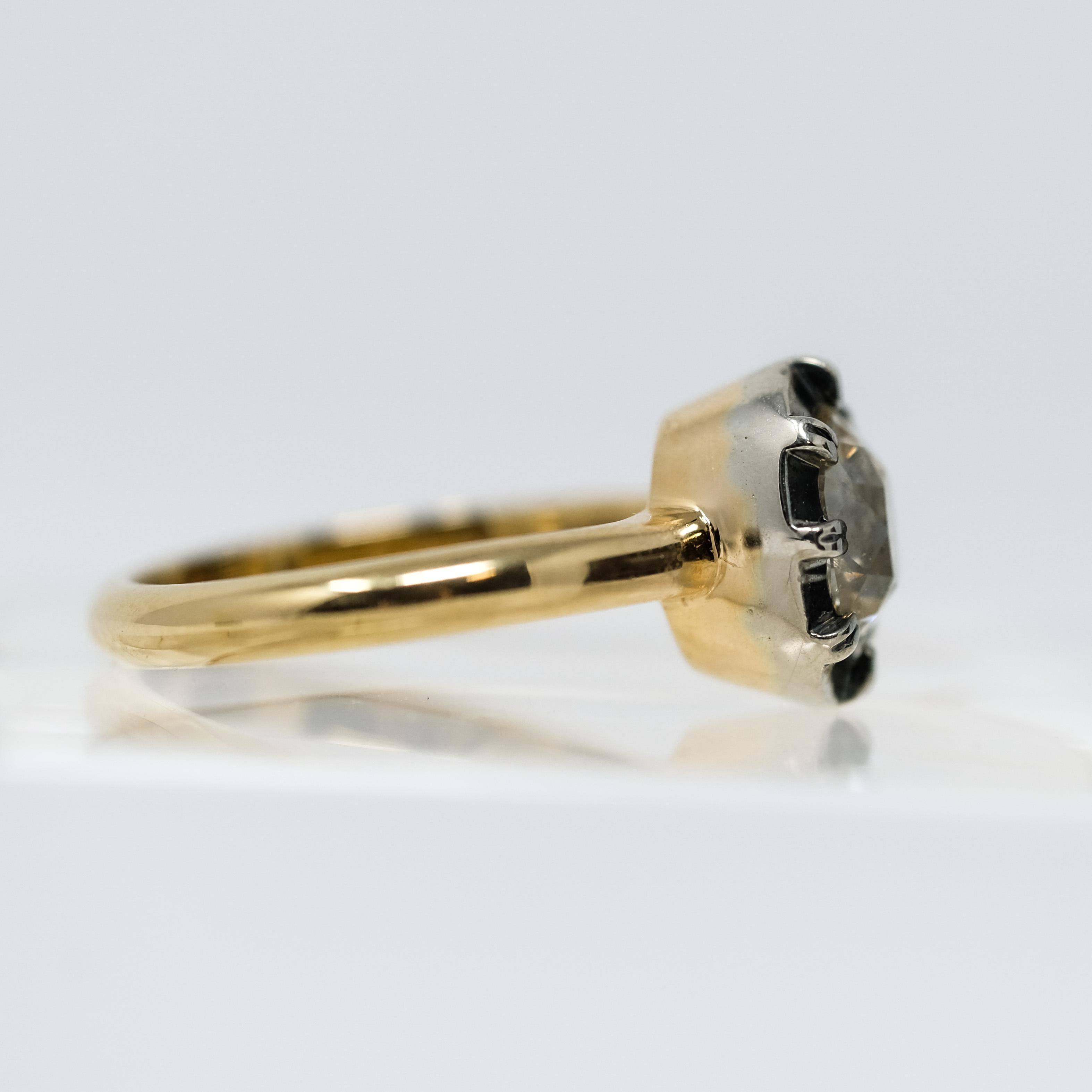 1,35 Karat aufgearbeiteter Diamantring mit altem Minenschliff in 19 Karat Gold in Collet-Fassung (Edwardian) im Angebot