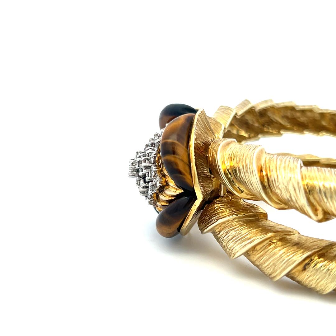 Bracelet jonc en or jaune 18 carats avec diamants ronds brillants de 1,35 carat H VS en vente 3