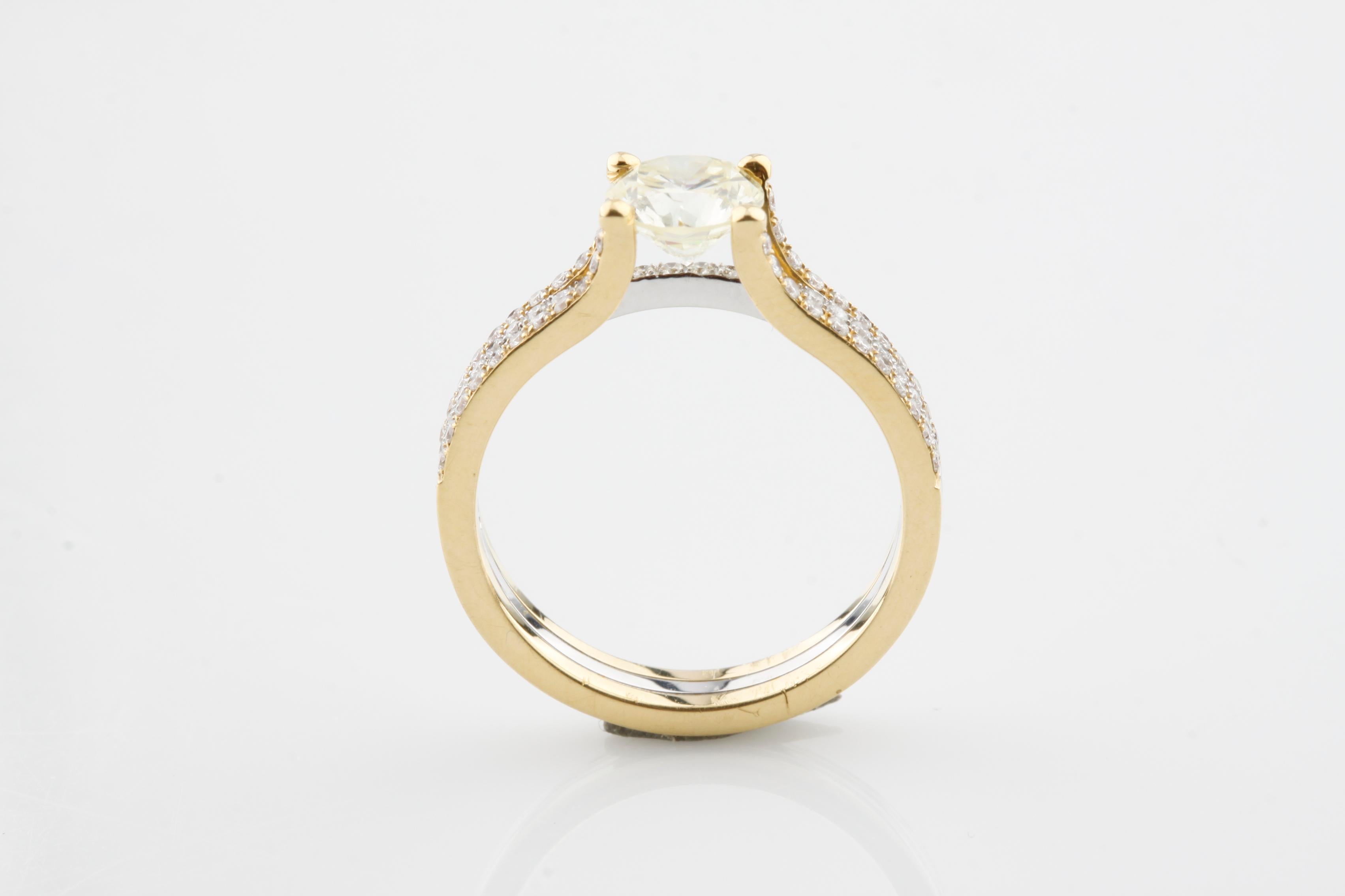 Round Cut 1.35 Carat Round Diamond Two-Tone 18 Karat Gold Solitaire Engagement Ring For Sale