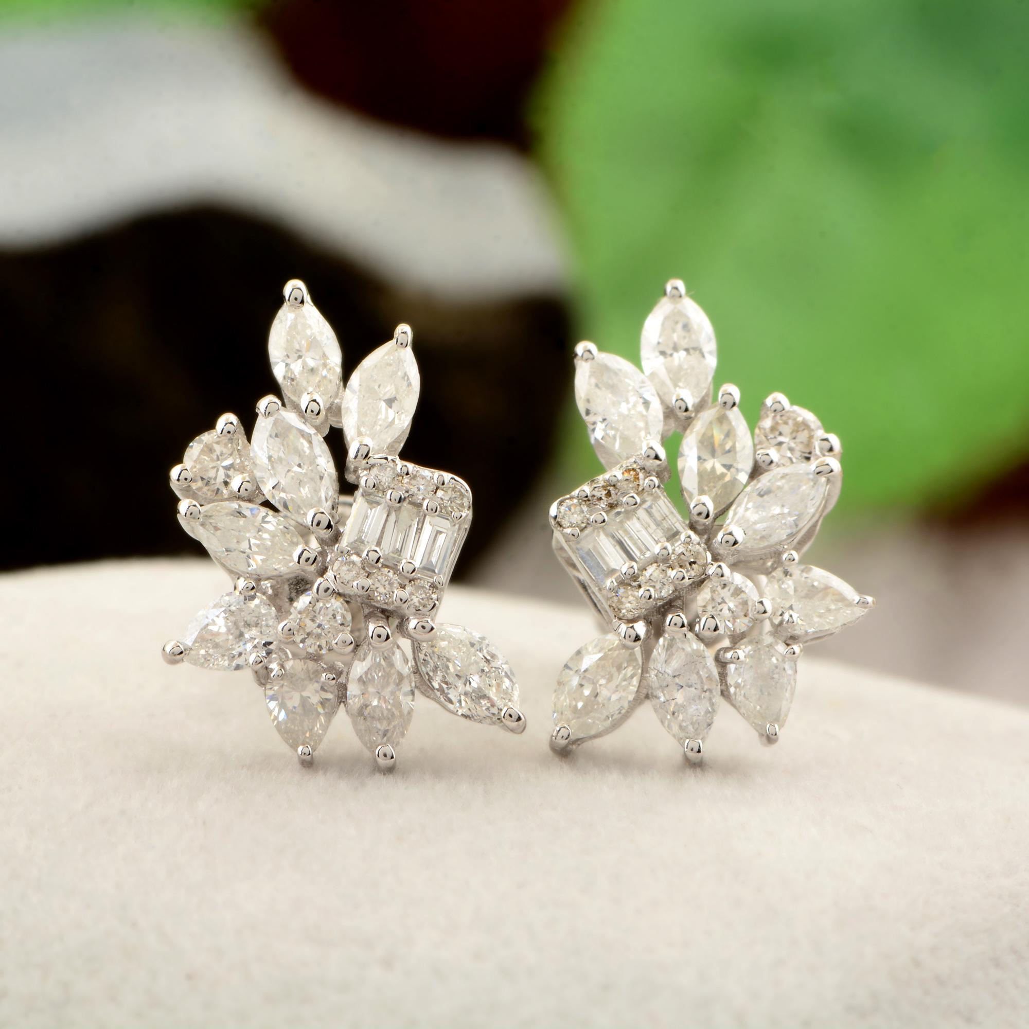 Moderno Orecchini con diamante tondo, pera, marquise e baguette da 1,35 carati, oro bianco 10 carati in vendita