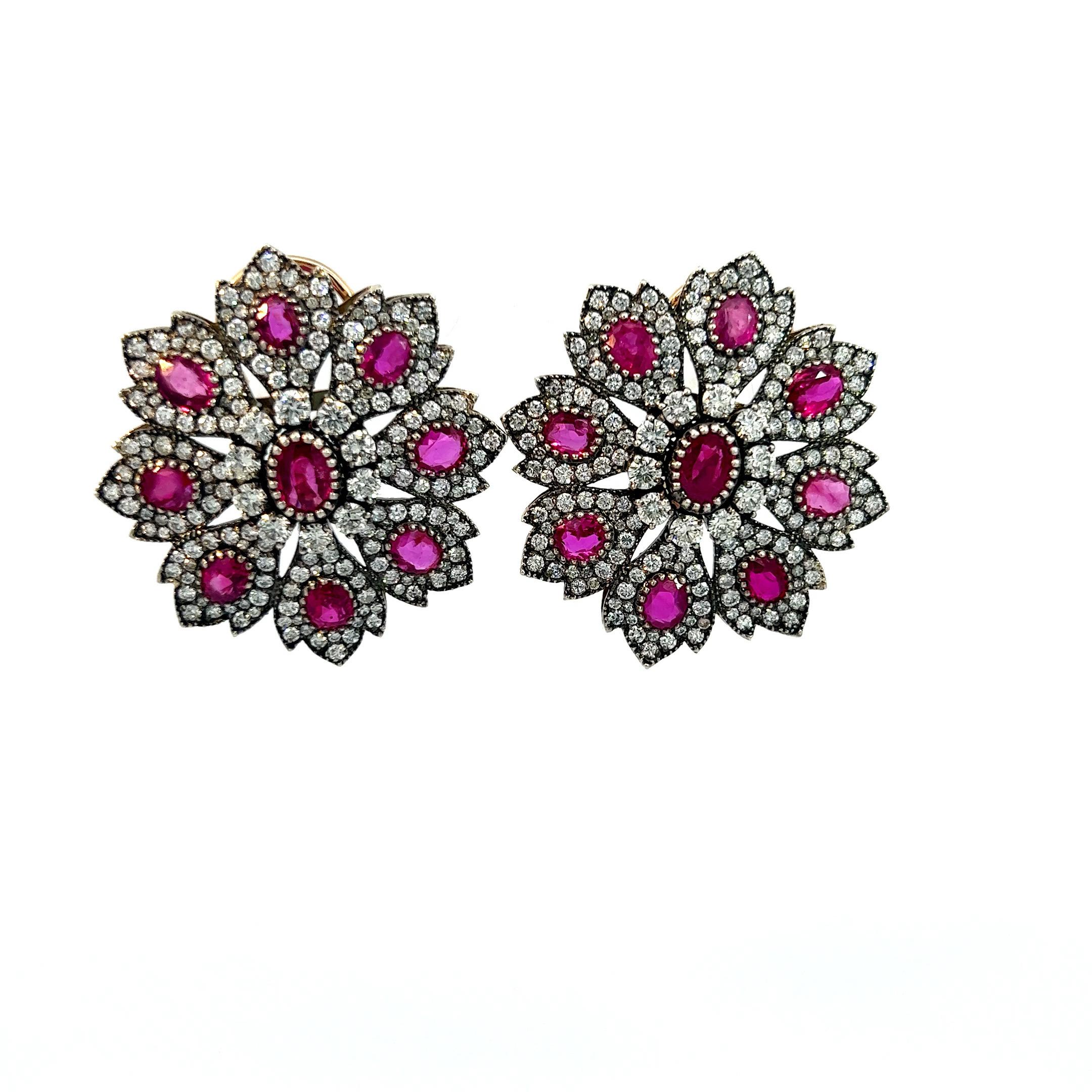 Ohrring aus 18 Karat Gold mit 13,5 Karat Rubin und 8,3 Karat Diamant (Edwardian) im Angebot