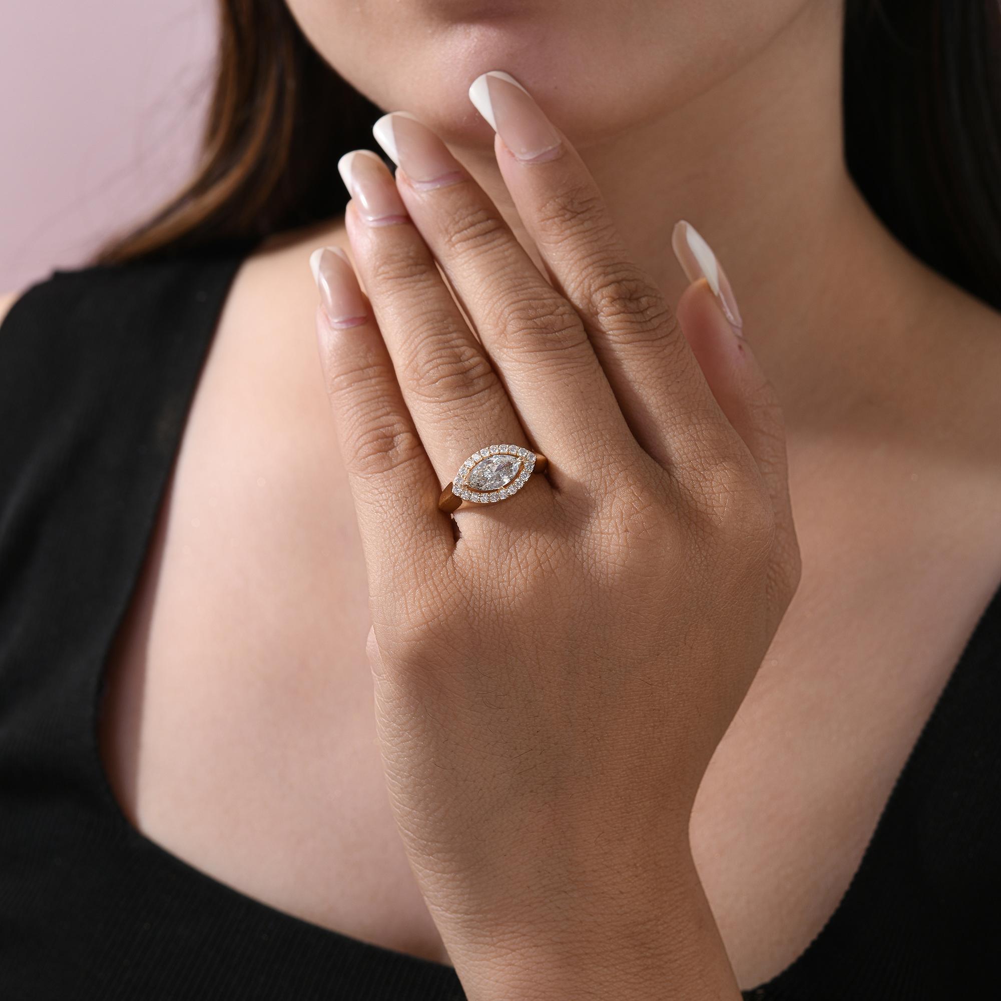 in vendita:  Anello nuziale con diamante aureolato a forma di marquise da 1,35 carati SI/H Oro giallo 18 carati 2