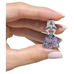 13.5 Carat Trillion Kunzite and Diamond Gold Pendant Necklace