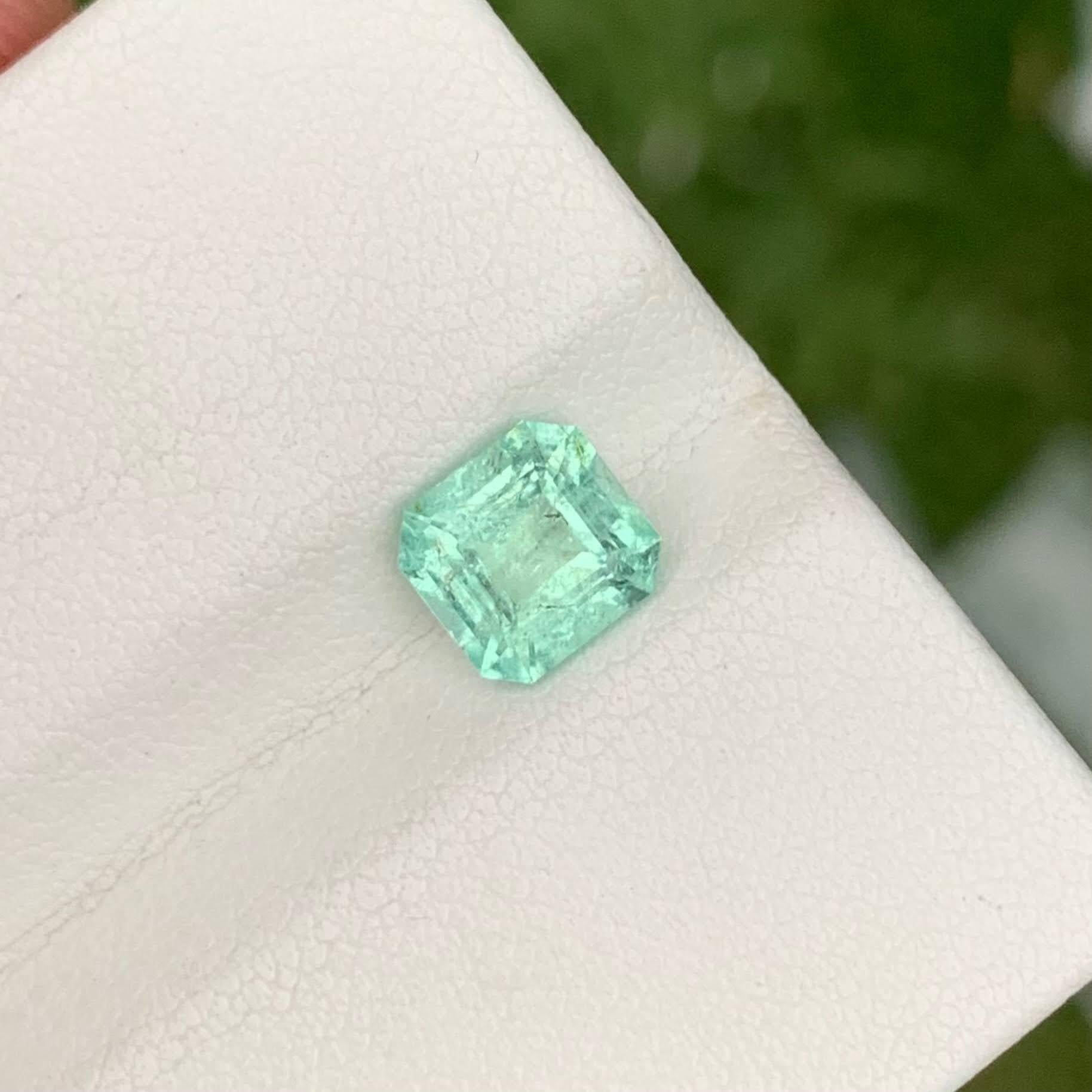 Modern 1.35 Carats Loose Emerald Stone Emerald Cut Natural Gemstone From Afghanistan For Sale
