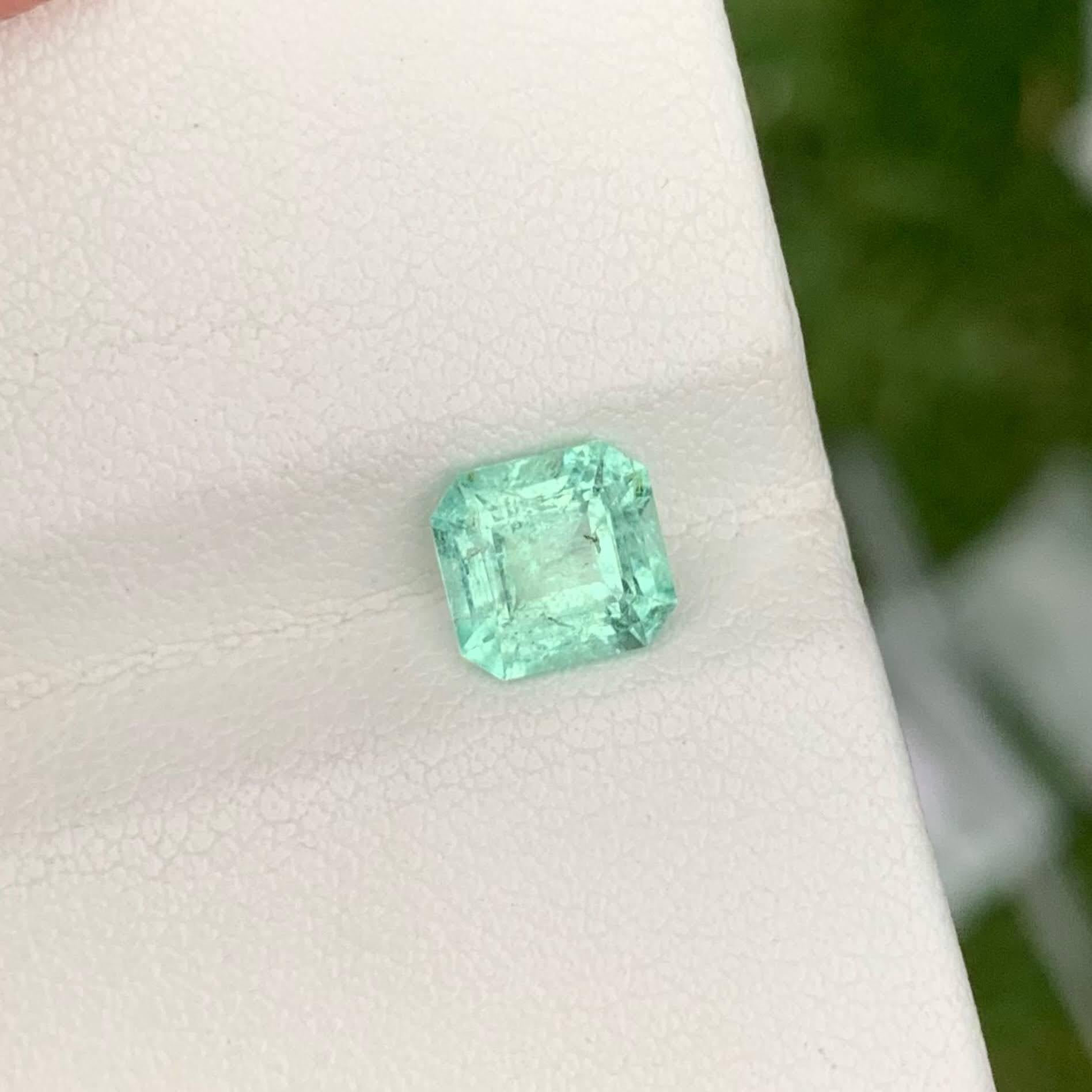 1.35 Carats Loose Emerald Stone Emerald Cut Natural Gemstone From Afghanistan In New Condition For Sale In Bangkok, TH