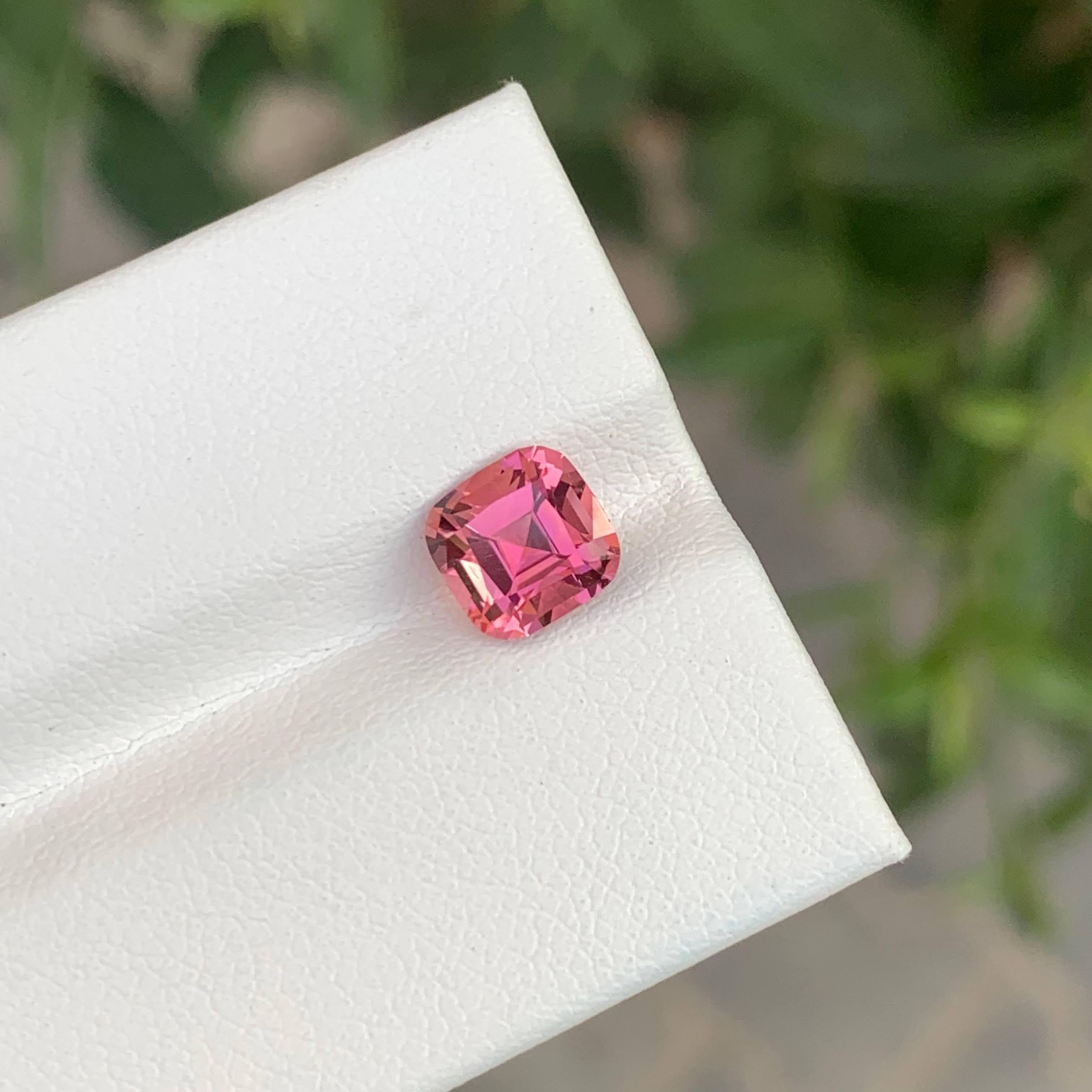 1,35 carati di tormalina rosa sciolta, taglio a cuscino, gemma afgana naturale in vendita 1