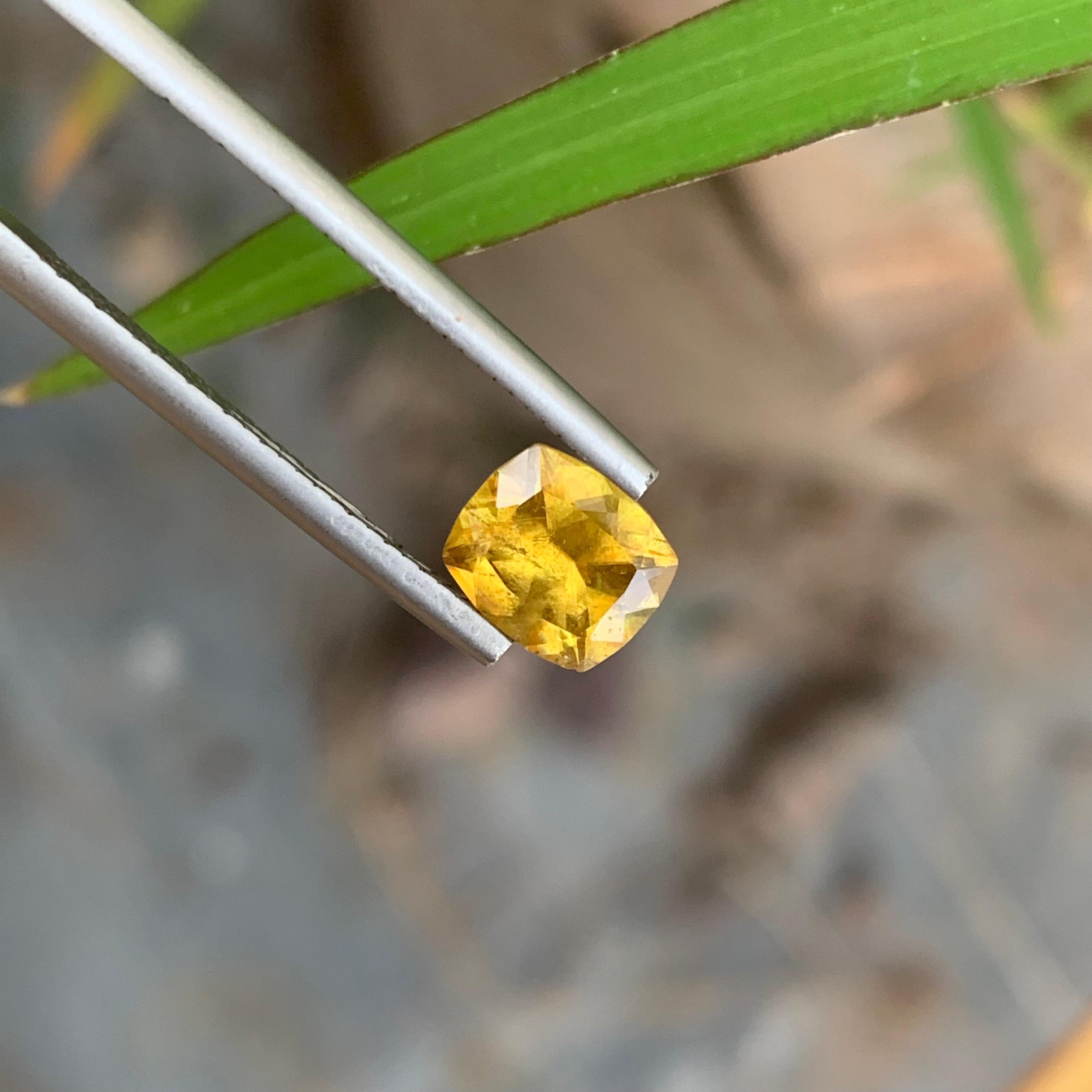 Women's or Men's 1.35 Carats Natural Loose Yellow Fire Sphene Ring Gem From Pakistan Mine For Sale