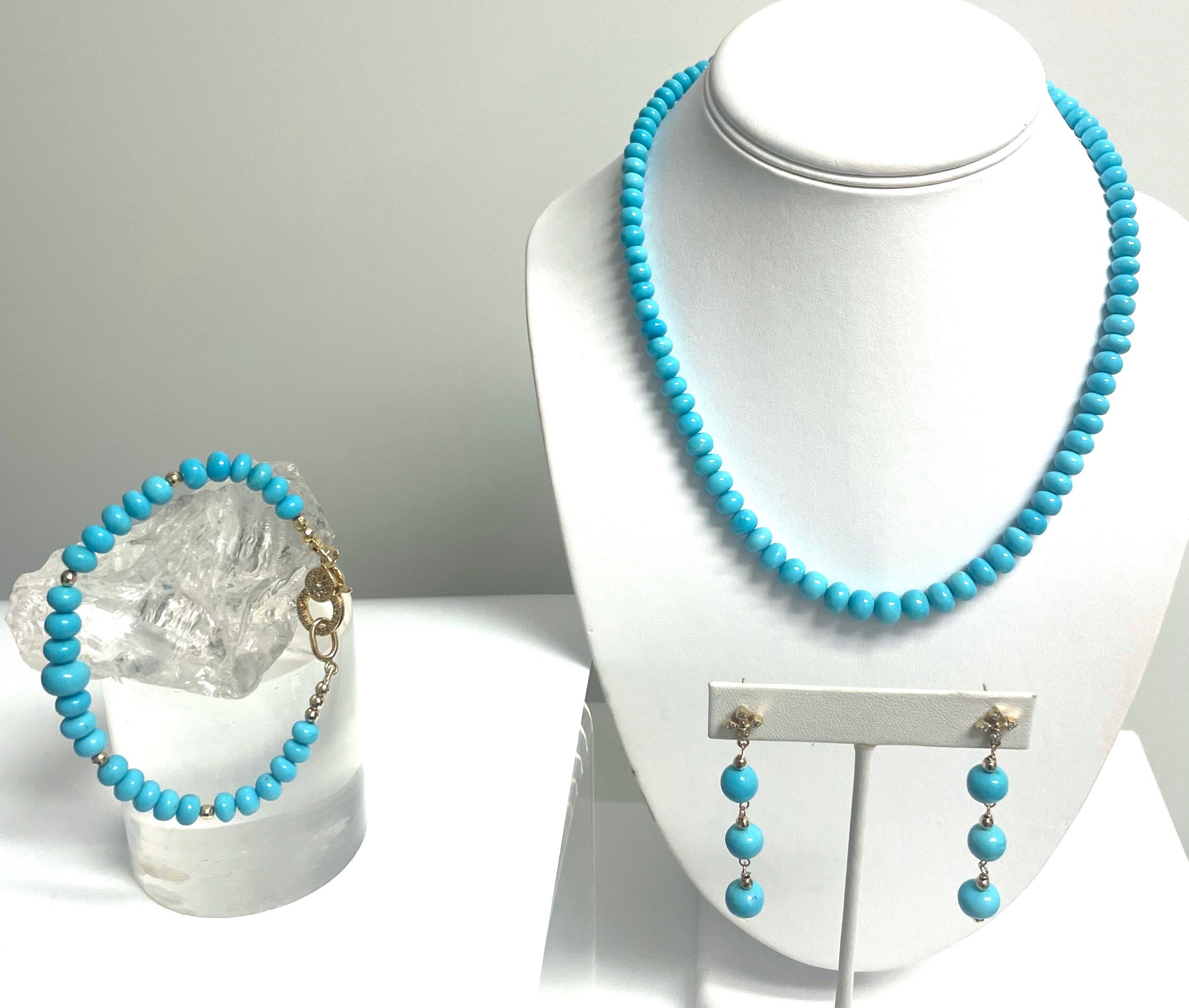 135 Carats Sleeping Beauty Turquoise Paradizia Necklace In New Condition For Sale In Laguna Beach, CA